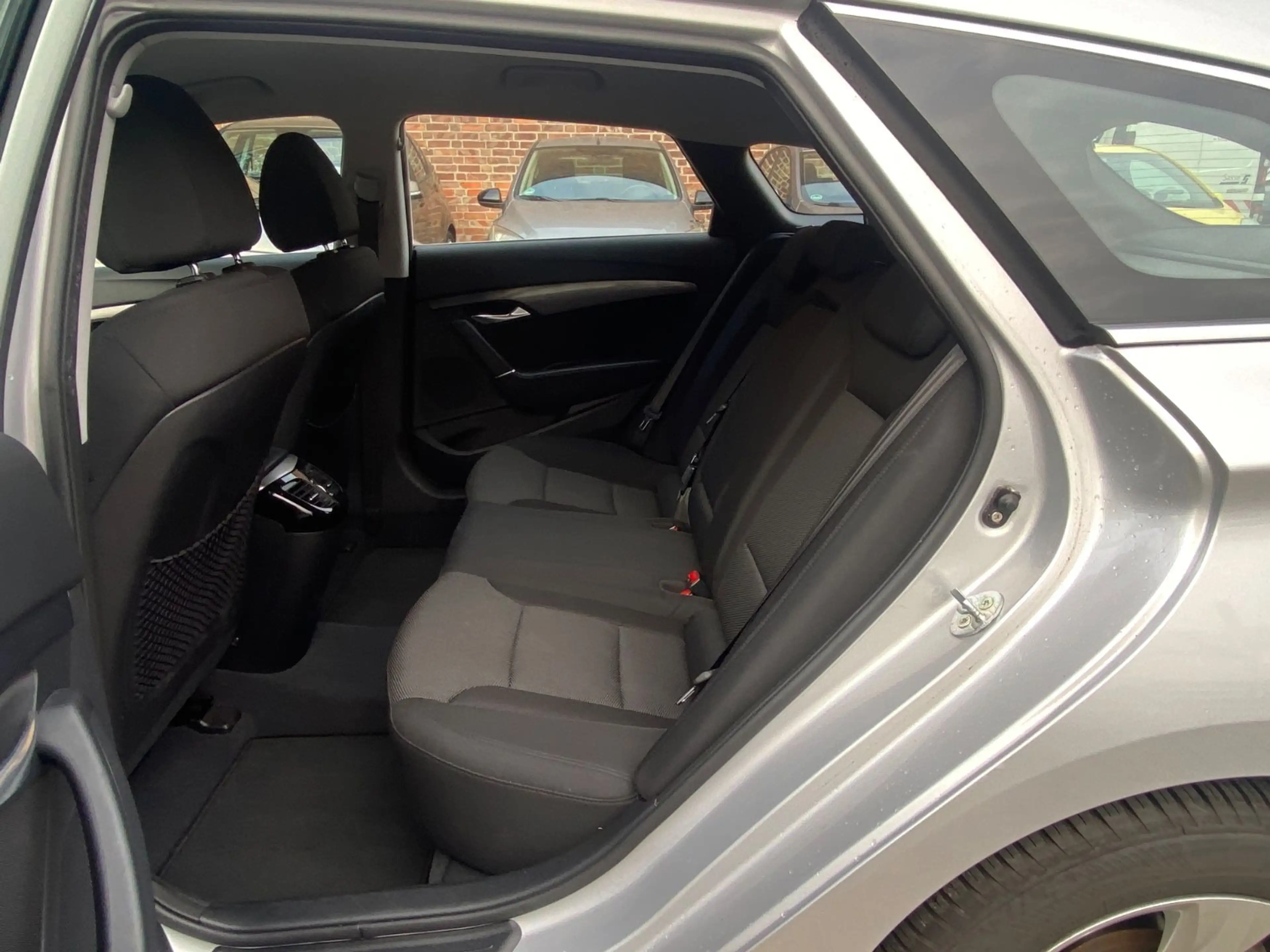 Hyundai i40 cw 5 Star Edition Sitzheizung+PDC+Allwetter — photo 14