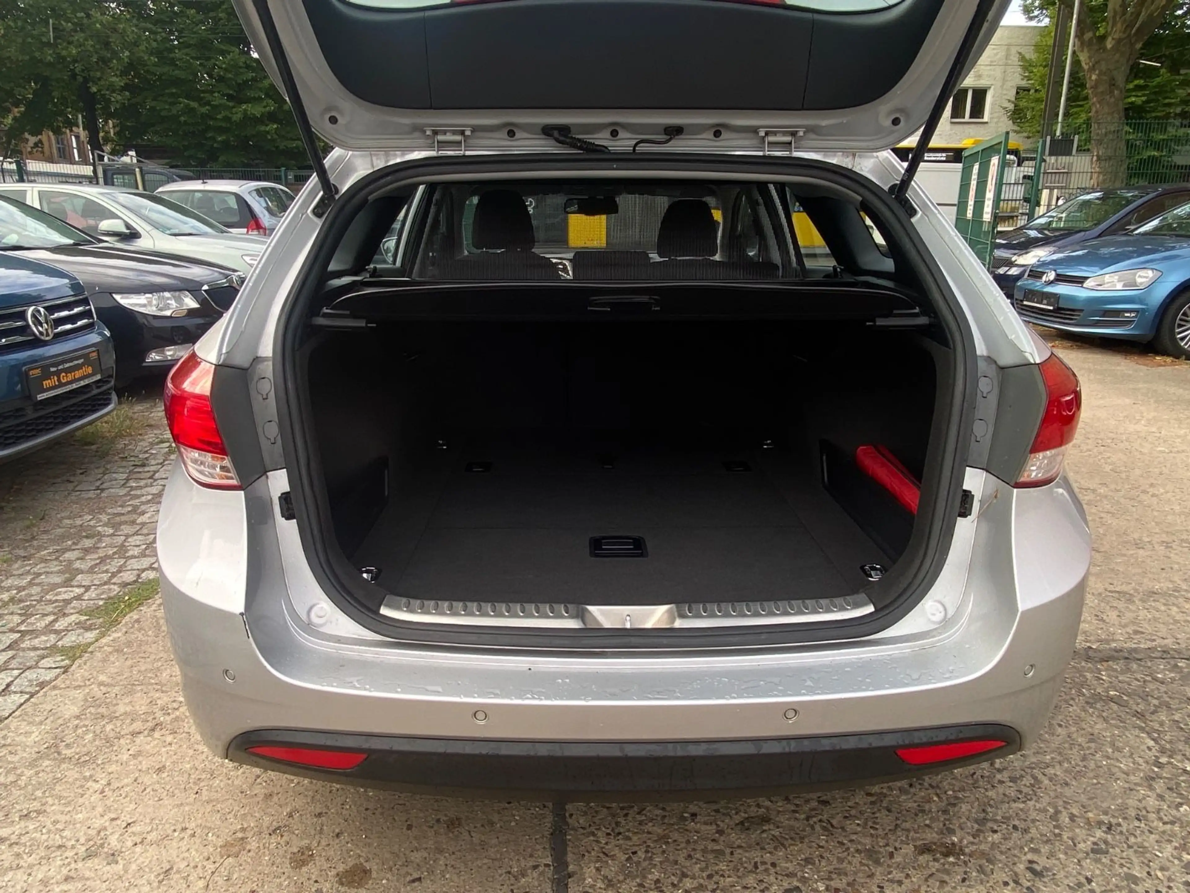 Hyundai i40 cw 5 Star Edition Sitzheizung+PDC+Allwetter — photo 9