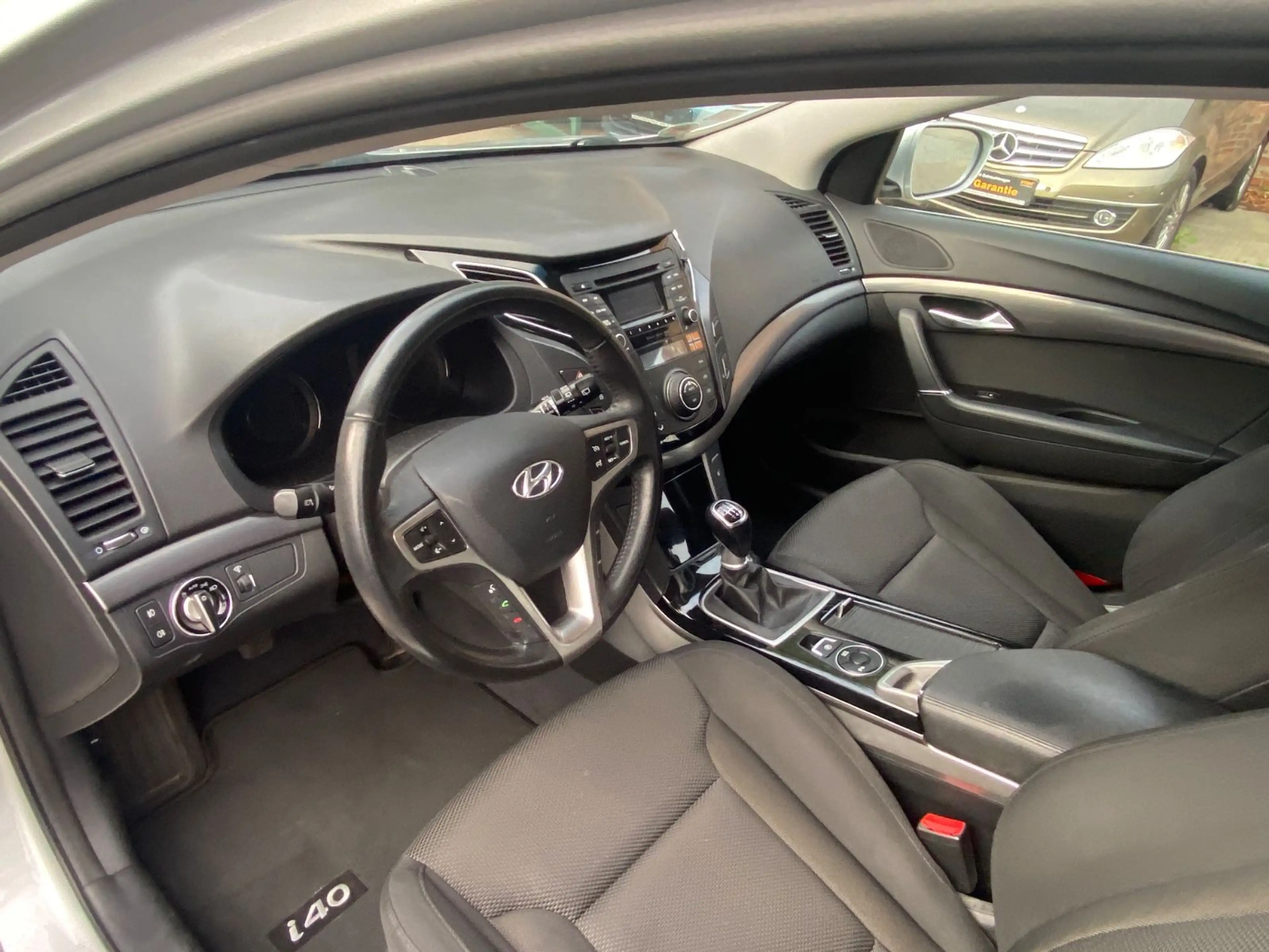 Hyundai i40 cw 5 Star Edition Sitzheizung+PDC+Allwetter — photo 12