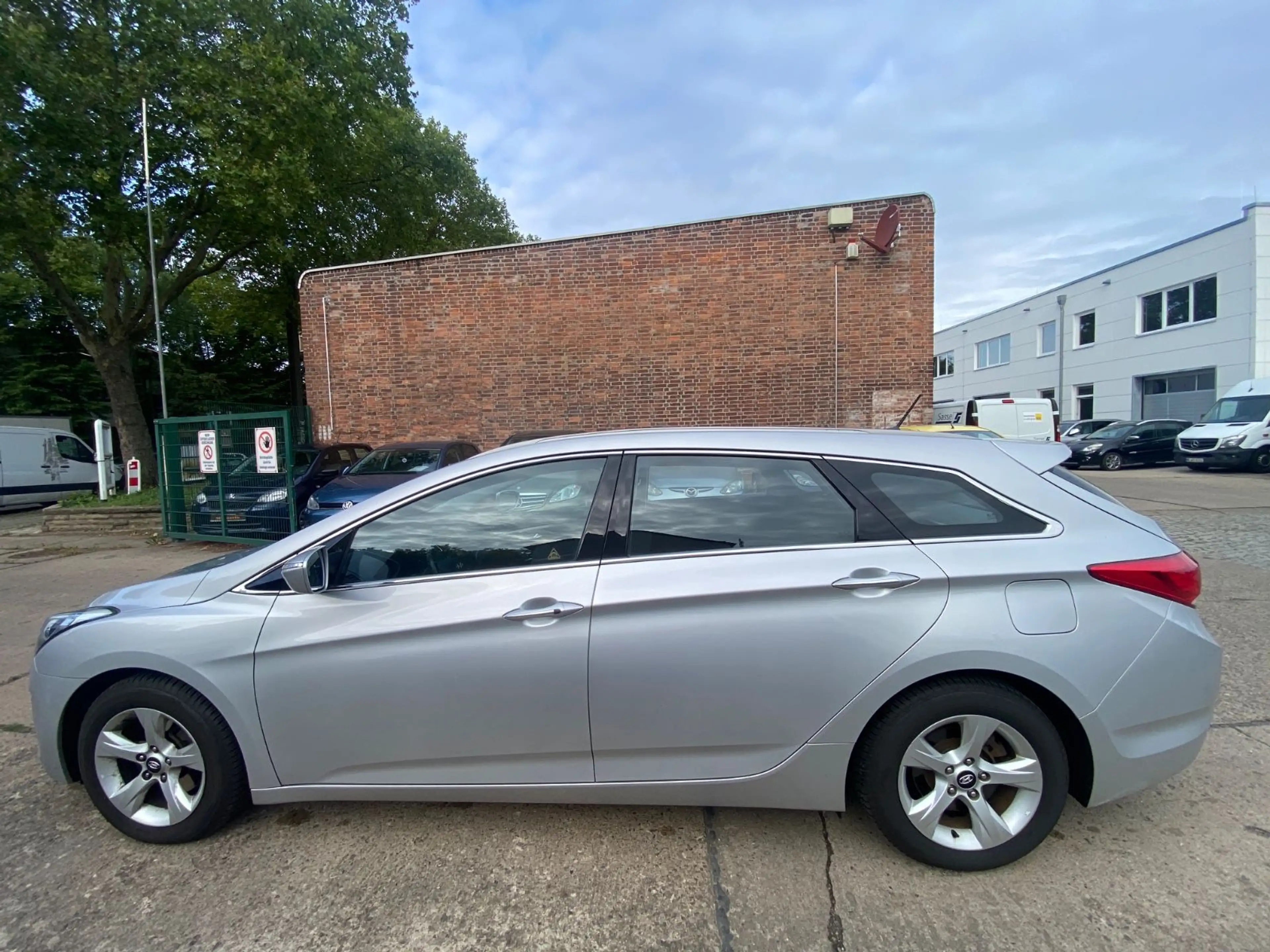 Hyundai i40 cw 5 Star Edition Sitzheizung+PDC+Allwetter — photo 4