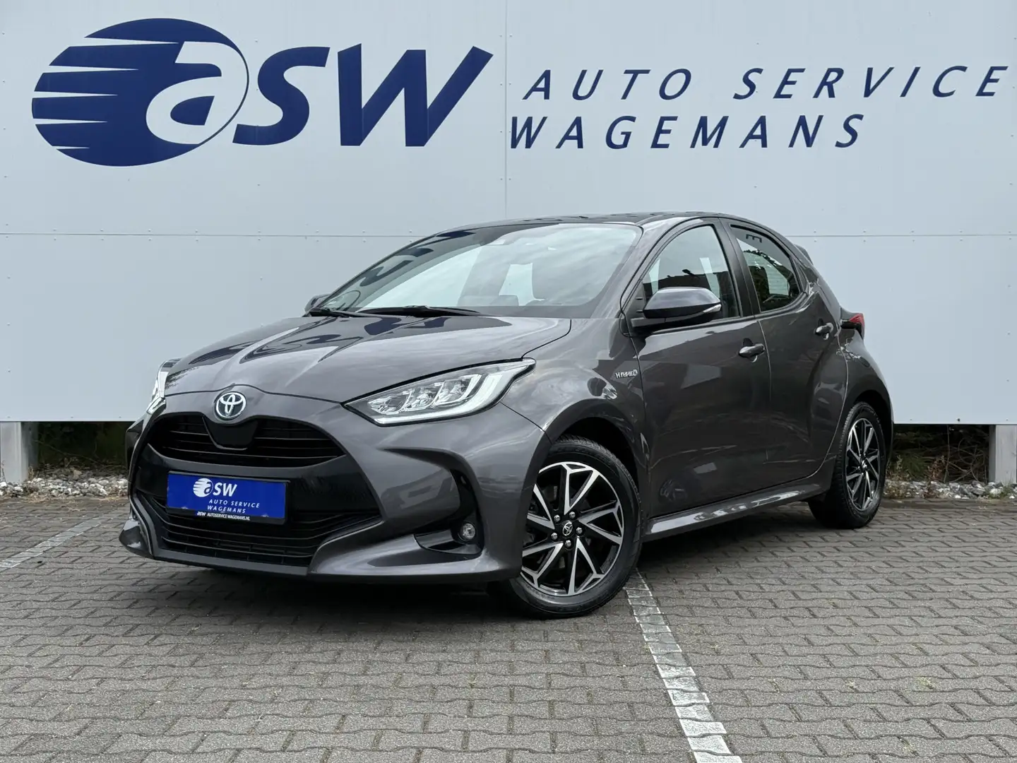 Toyota Yaris 1.5 Hybrid Dynamic | CarPlay | Camera | LED | Keyl Grijs - 1