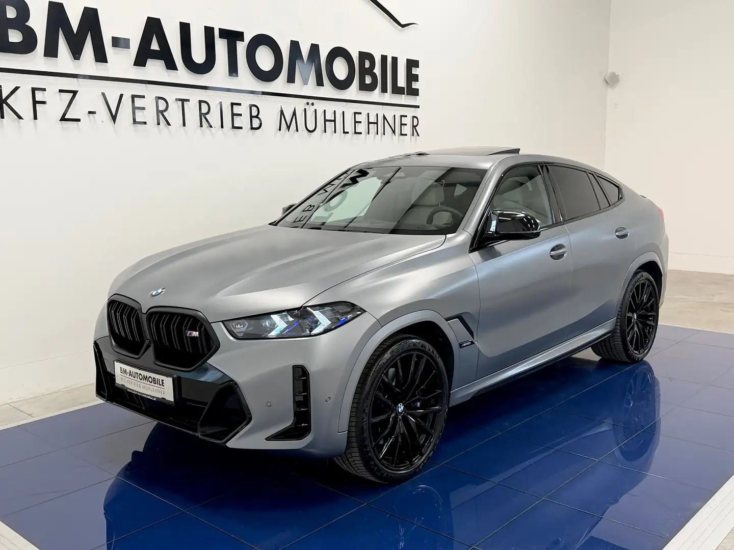 BMW X6 M M60i xDrive,FrozenMatt,Individual,Massage,Carbon, Grau - 2