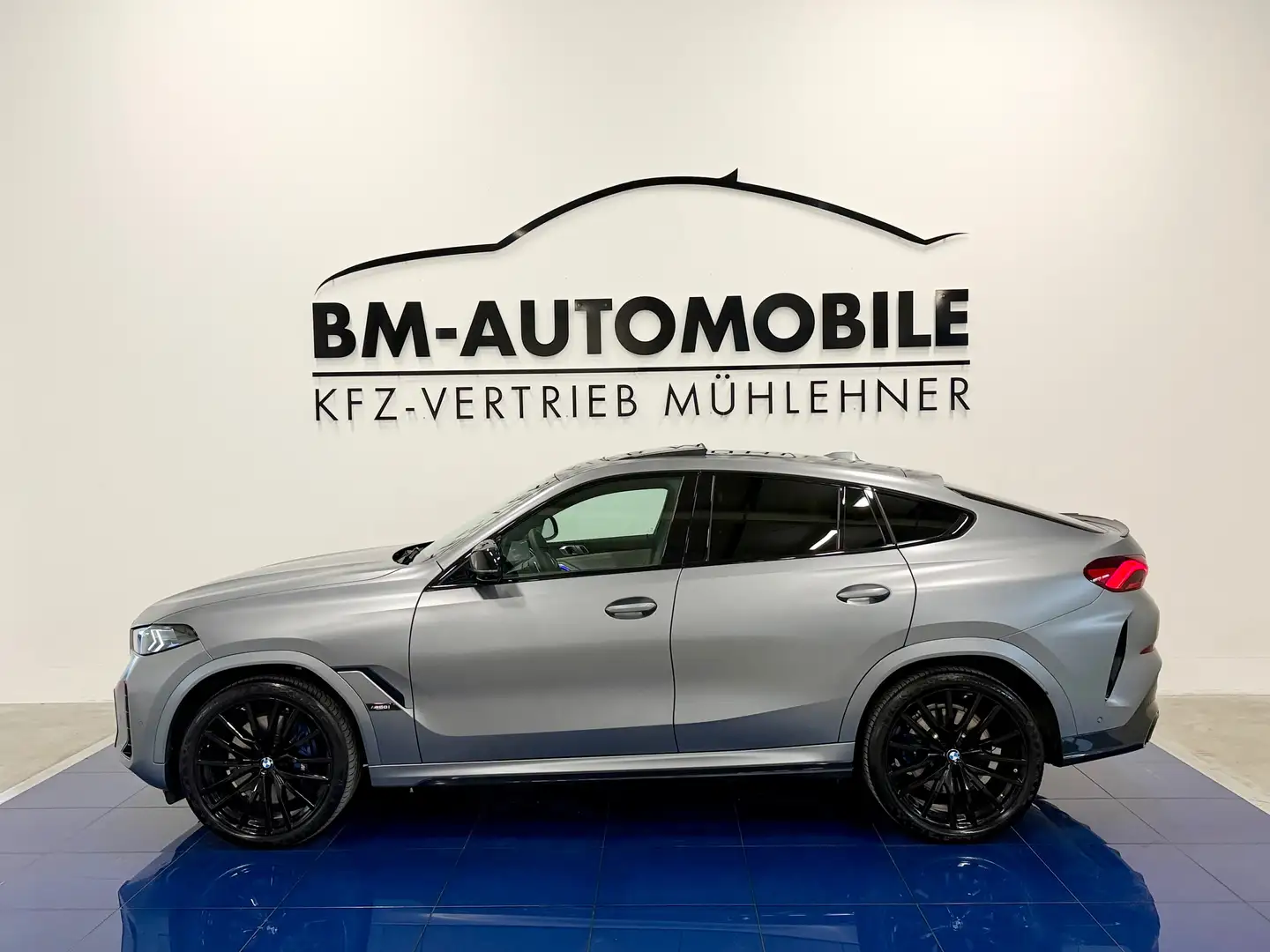 BMW X6 M M60i xDrive,FrozenMatt,Individual,Massage,Carbon, Grau - 1