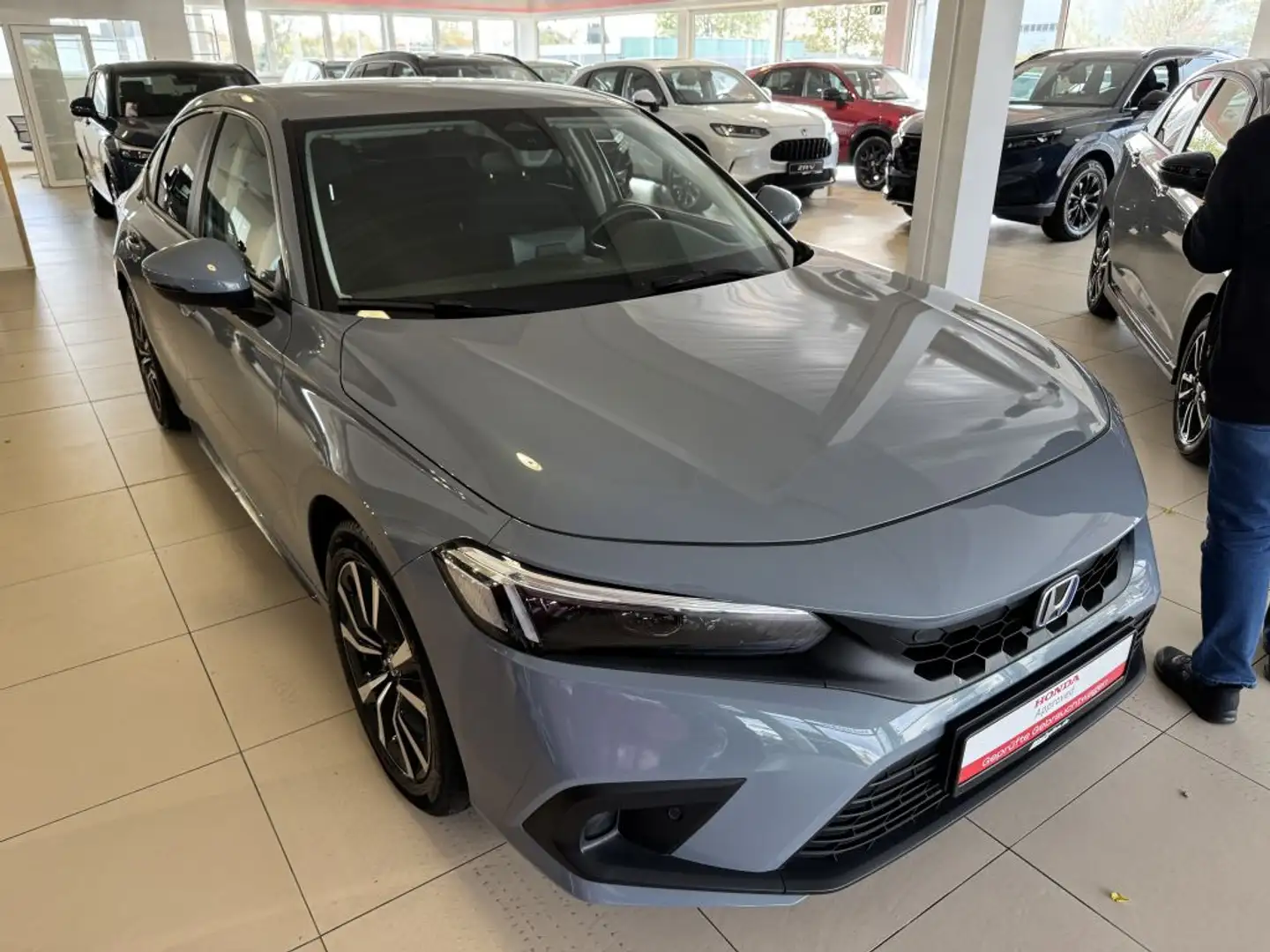 Honda Civic e:HEV 2.0 i-MMD Hybrid Elegance Gris - 1
