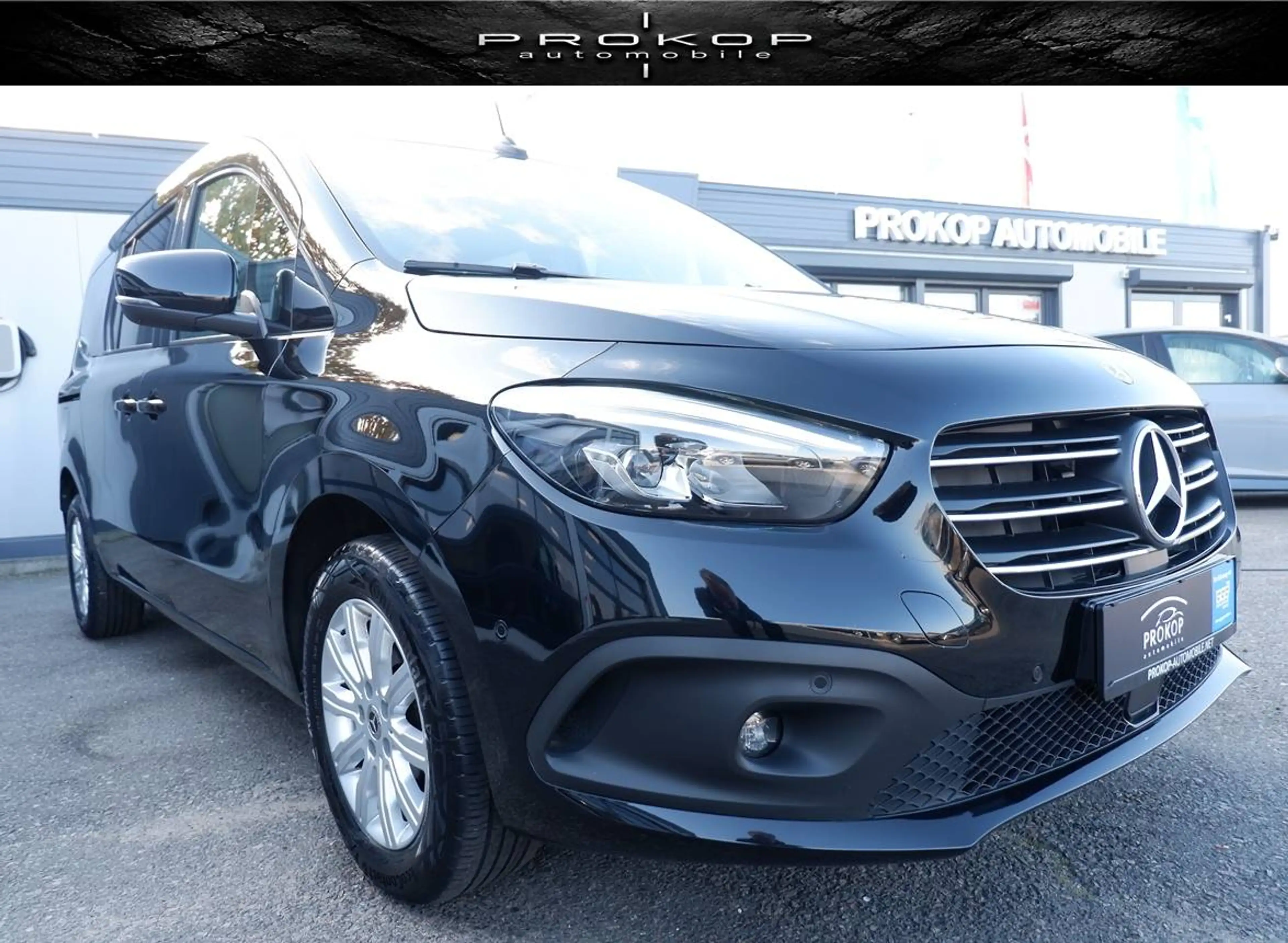 Mercedes-Benz T-Class lang Edition Aut. Kamera Navi Winter-Paket Lenkradhzg. Frontscheibenhzg. LED AHK — photo 2