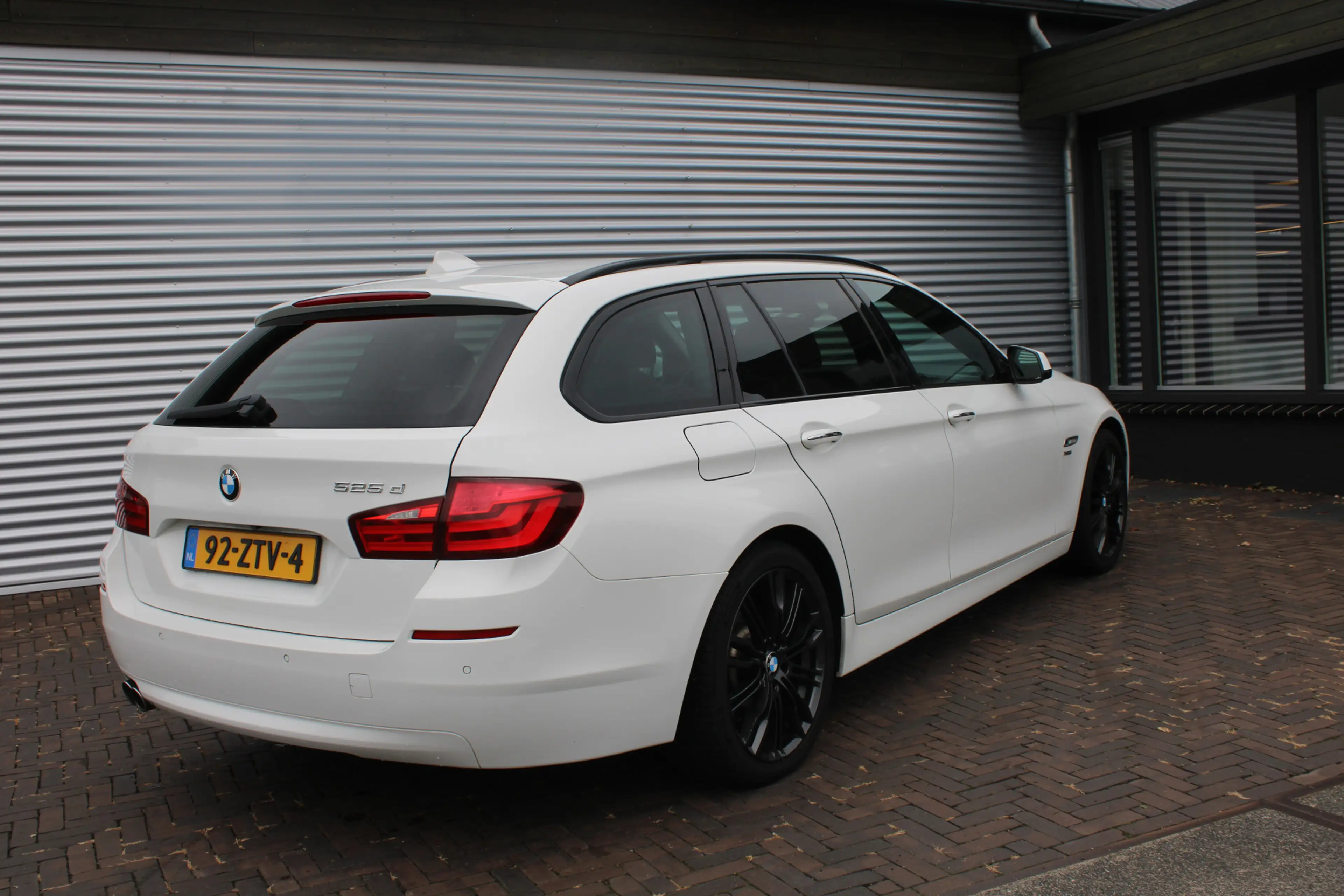 BMW 525 5-serie Touring 525xd Executive PANORAMADAK — photo 12