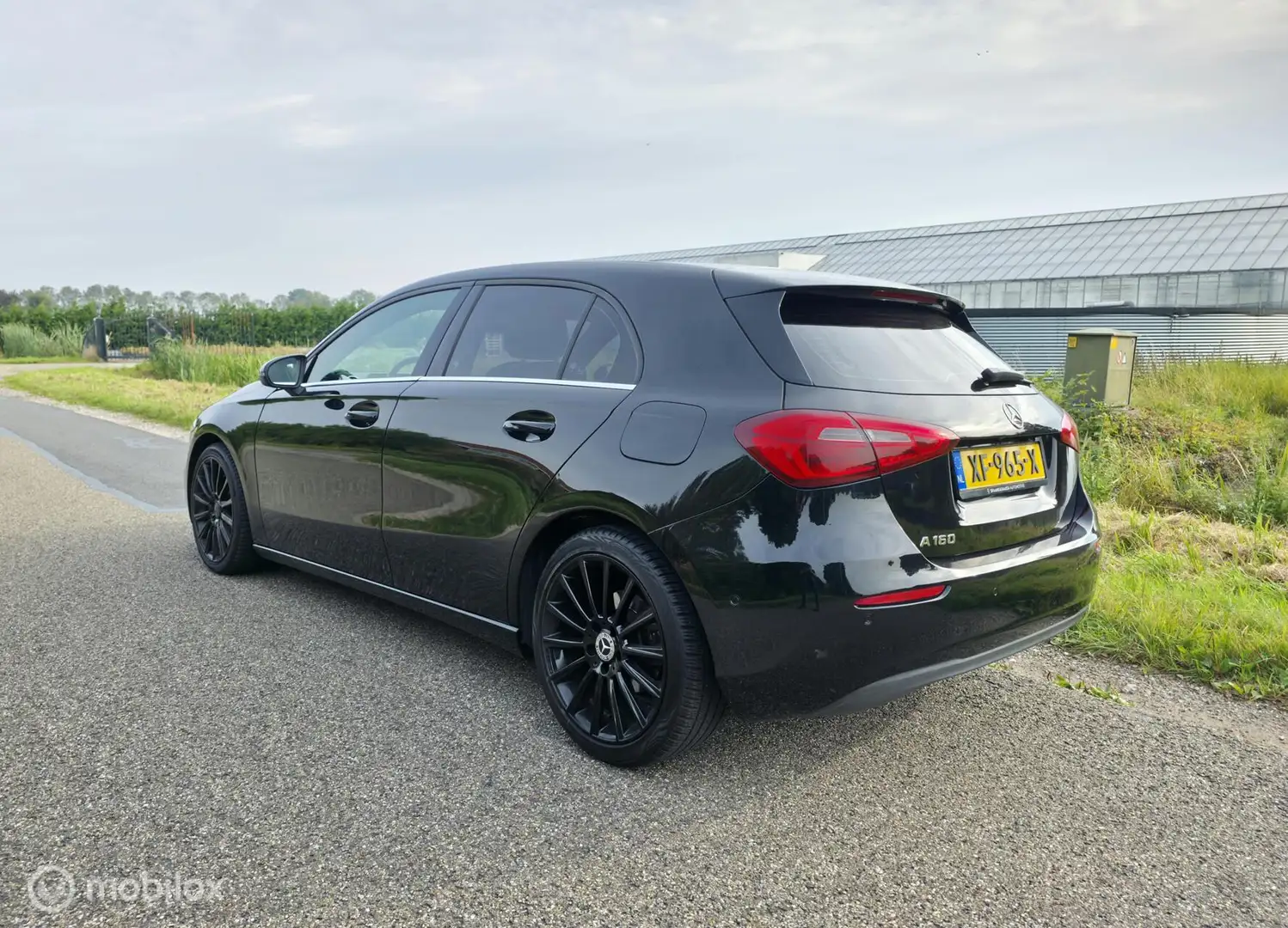 Mercedes-Benz A 160 Navi / Camera / 18' AMG Zwart - 2