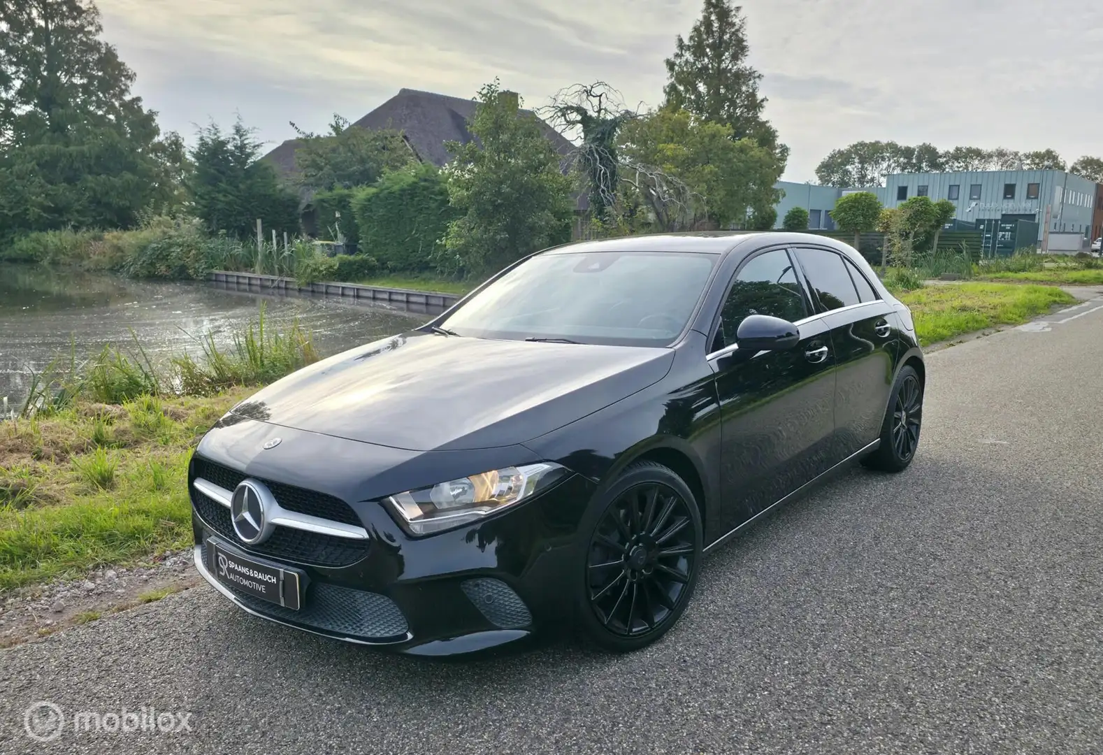 Mercedes-Benz A 160 Navi / Camera / 18' AMG Zwart - 1