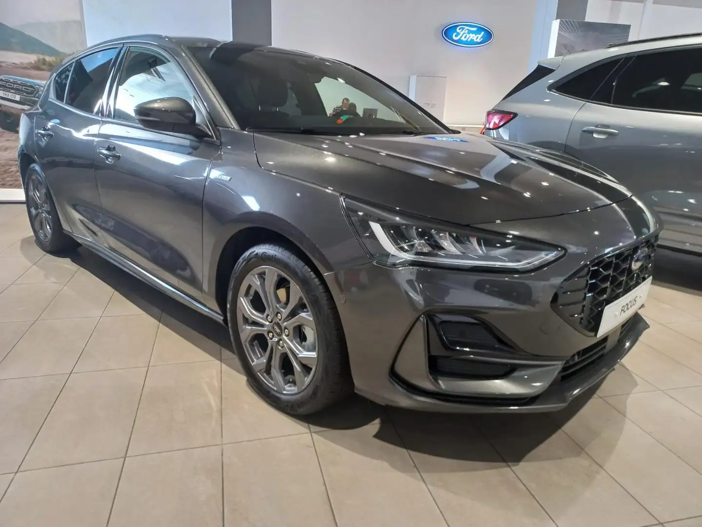 Ford Focus 1.0 Ecoboost MHEV ST-Line 125 Gris - 1