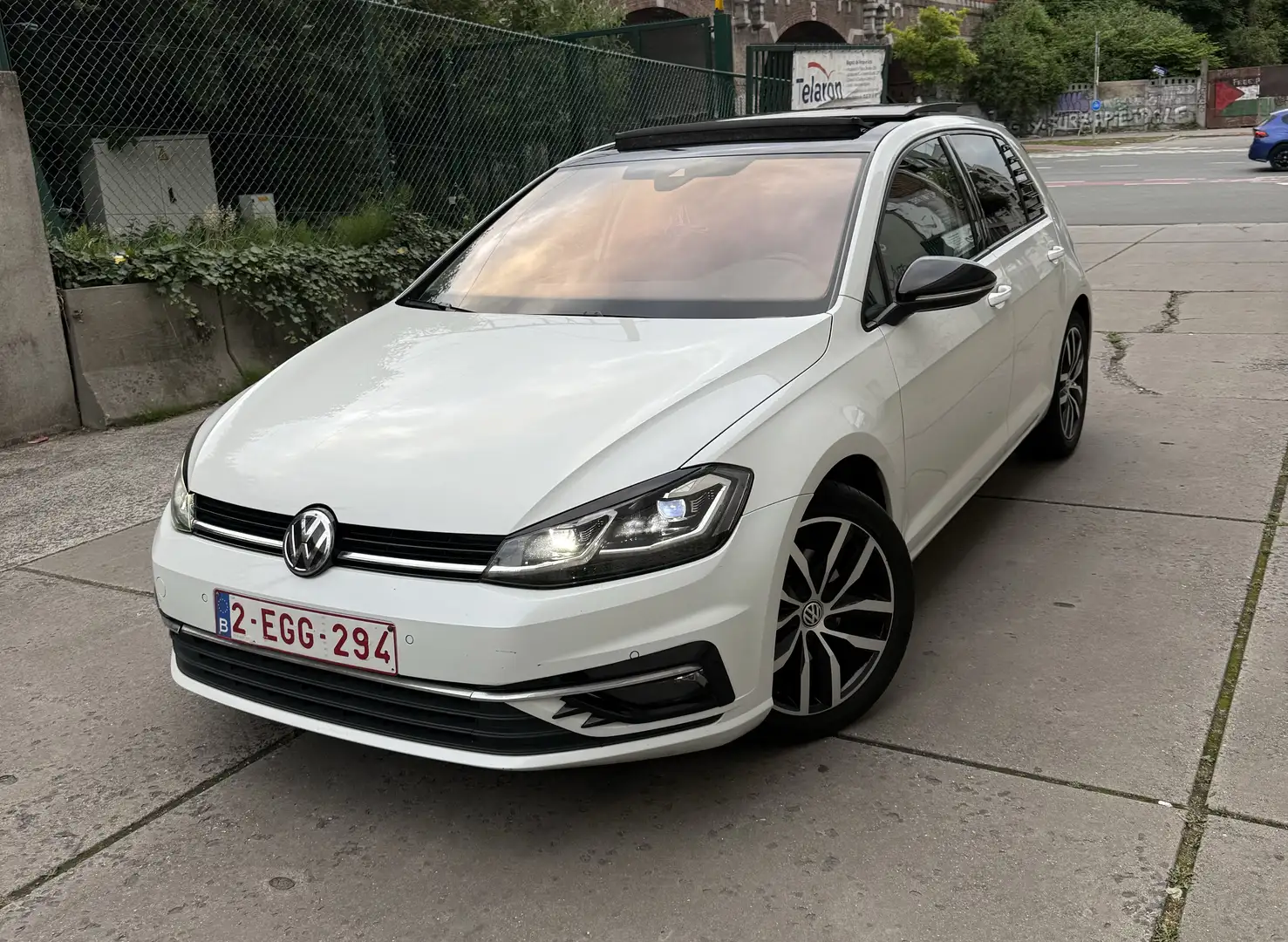 Volkswagen Golf 1.6 TDI Golf 7 Facelift 2019 full options Wit - 1