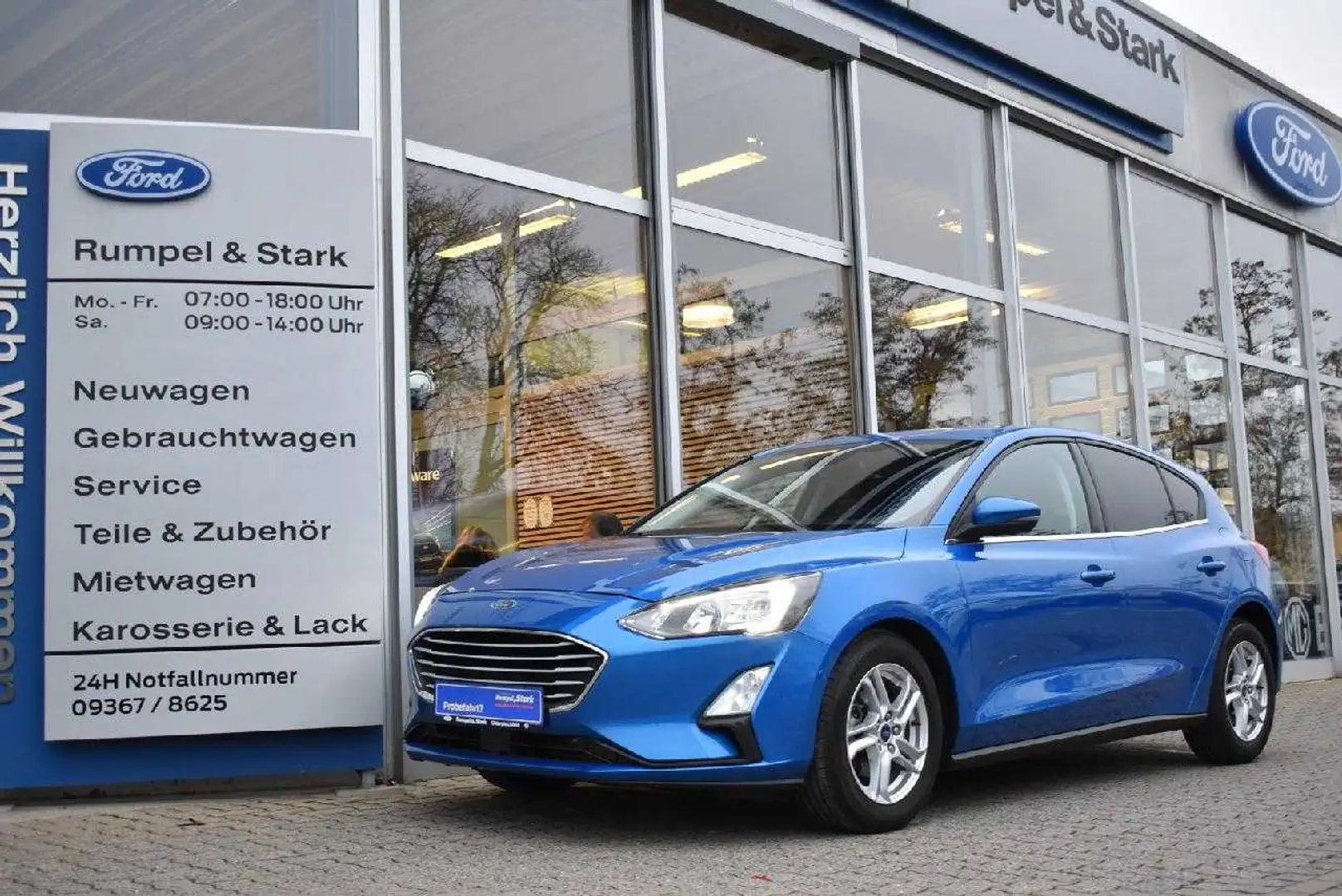 Ford Focus Cool & Connect Blau - 1