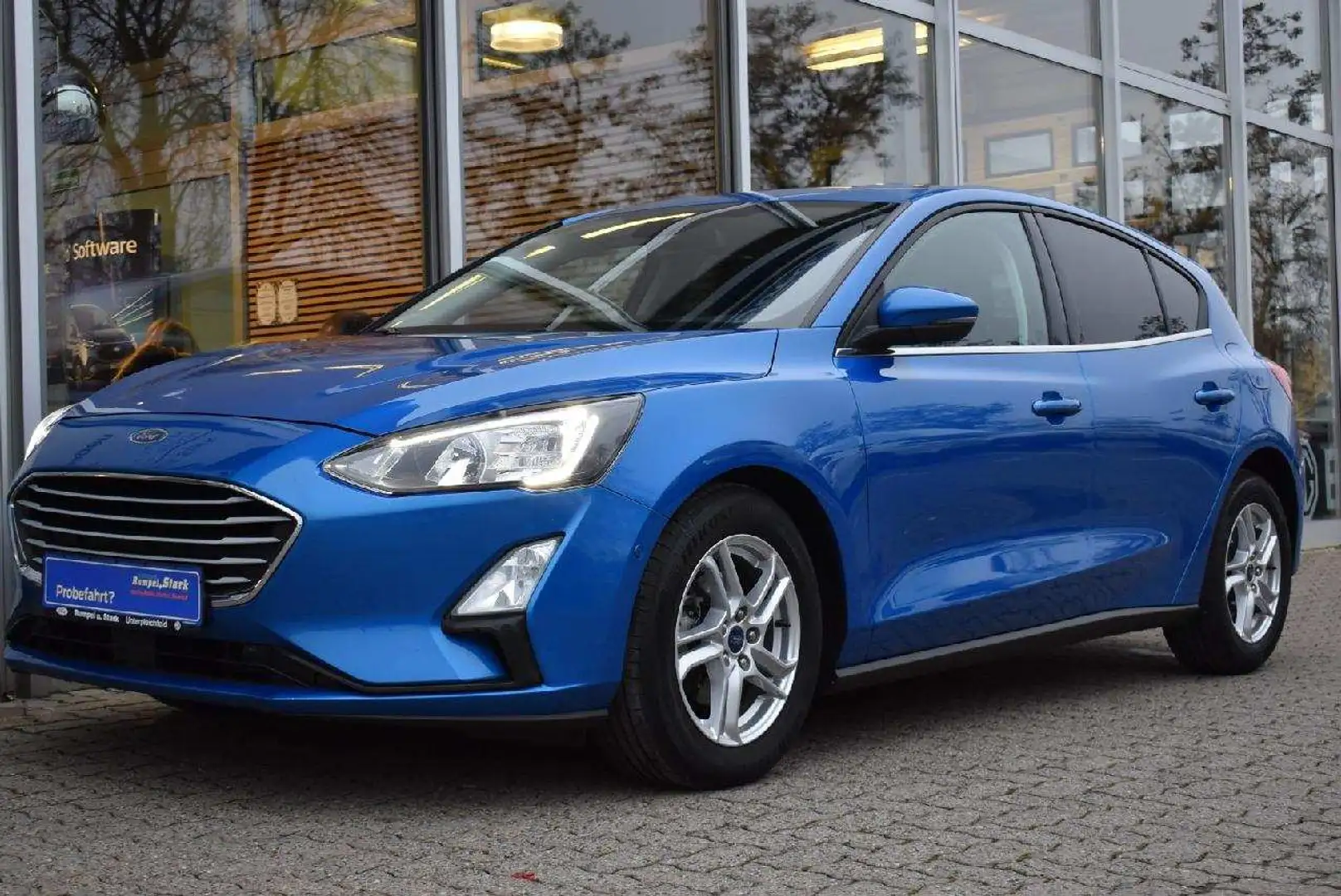 Ford Focus Cool & Connect Blau - 2