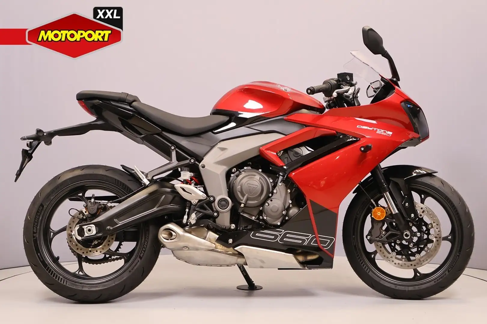 Triumph DAYTONA 660 Rood - 1