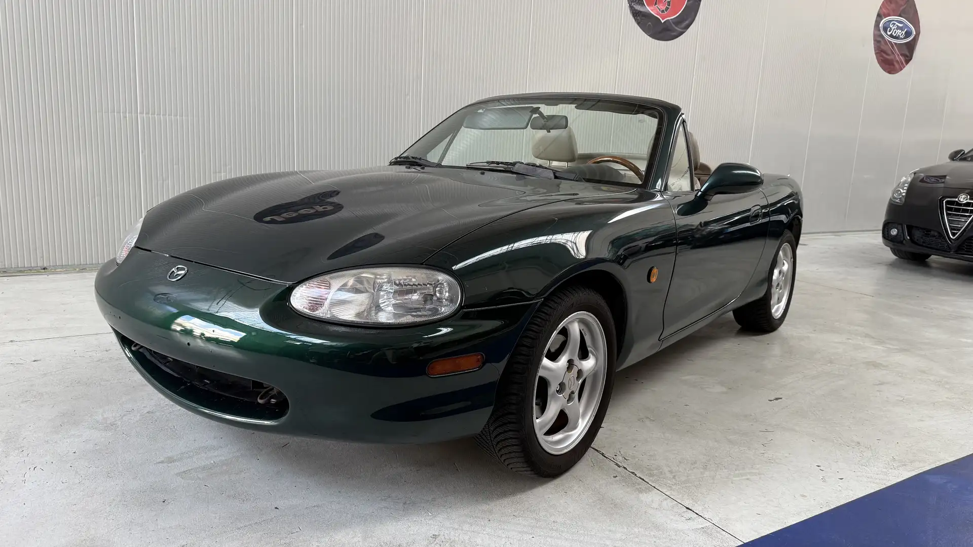 Mazda MX-5 1.8 16v Anniversary - 1