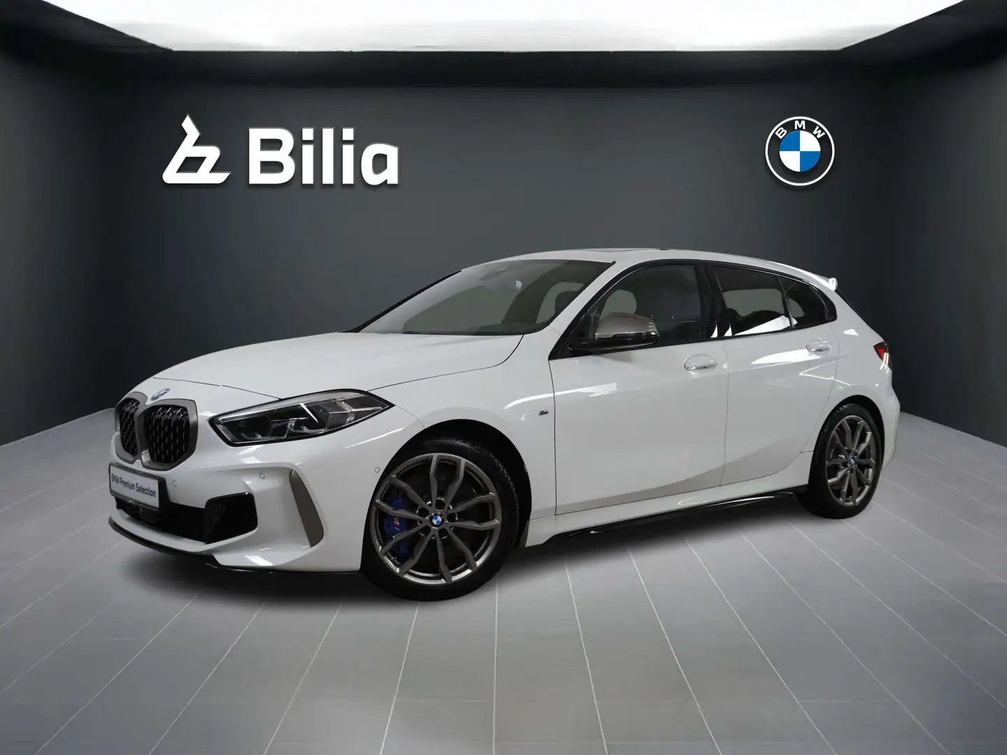 BMW 135 M135i xDrive Head-Up HK HiFi DAB LED WLAN RFK Wit - 1
