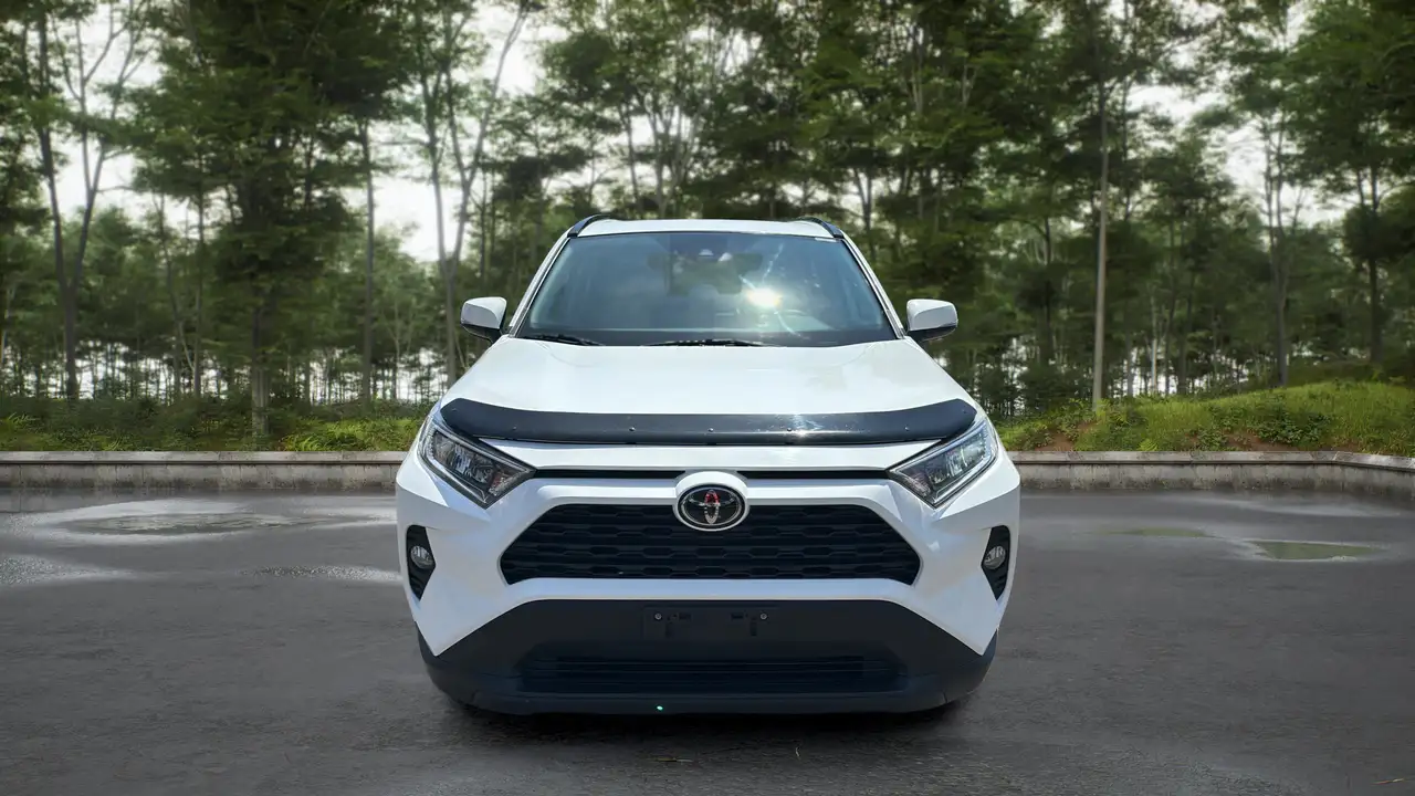 Toyota RAV 4 снимка Toyota RAV 4