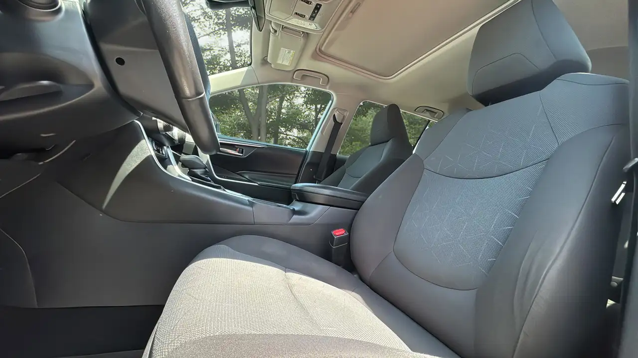Toyota RAV 4 снимка Toyota RAV 4