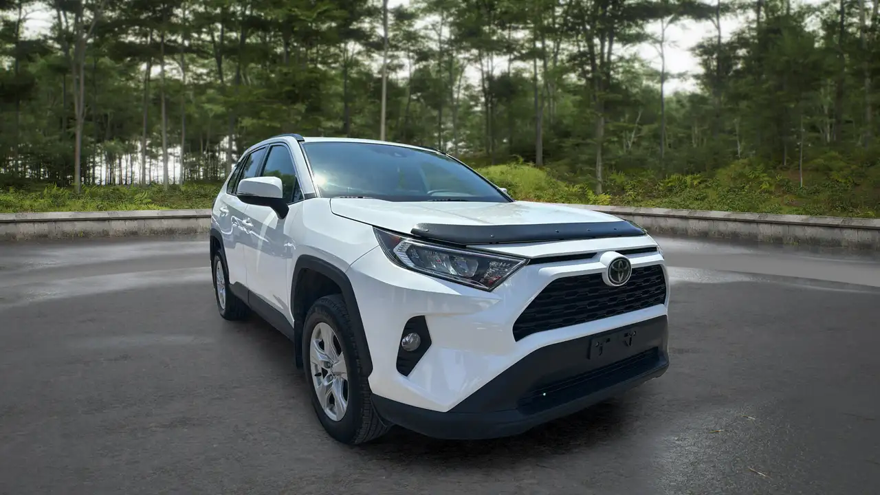 Toyota RAV 4 снимка Toyota RAV 4