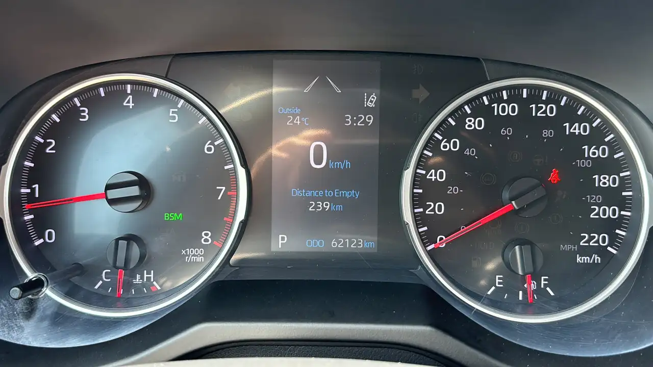 Toyota RAV 4 снимка Toyota RAV 4