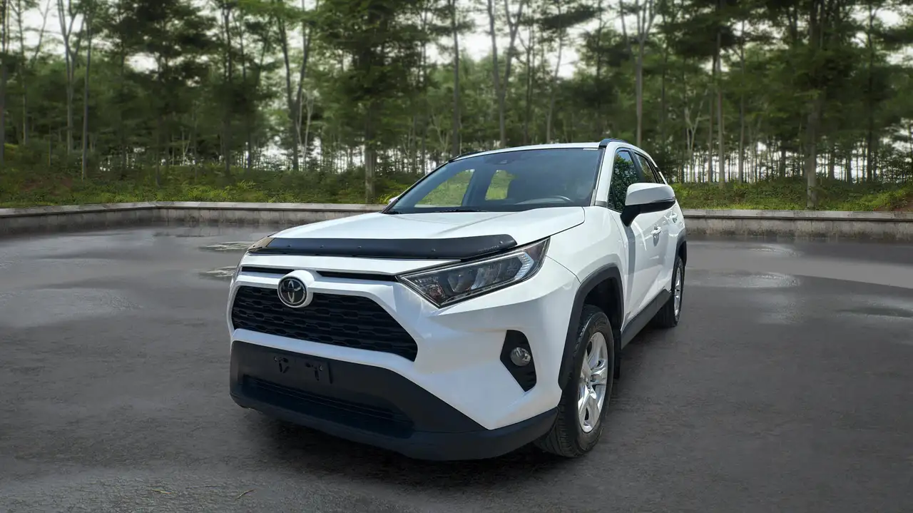 Toyota RAV 4 снимка Toyota RAV 4