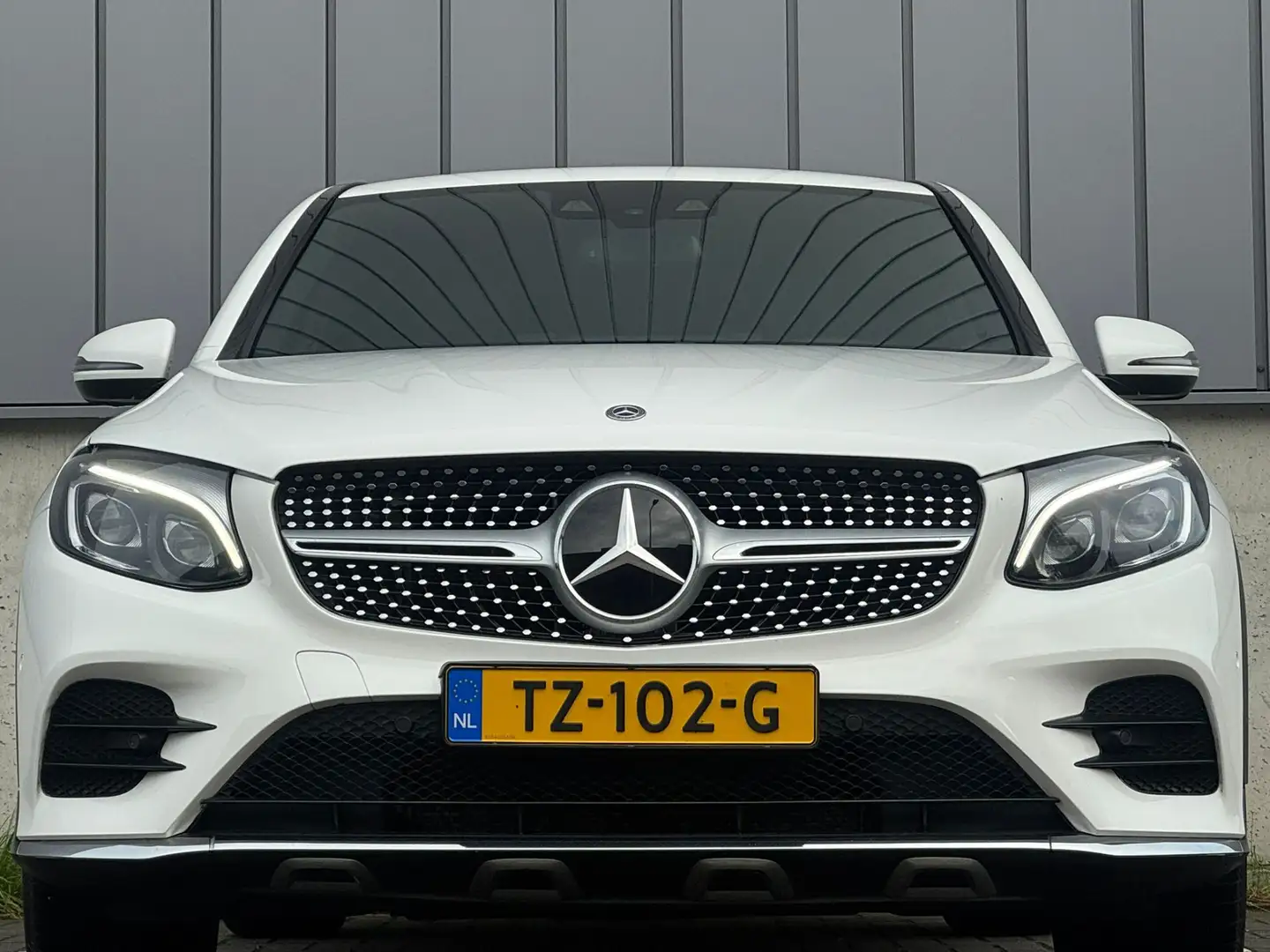 Mercedes-Benz GLC 250 Coupé 4MATIC AMG Premium+ Pano Camera Dode-Hoek Wit - 2