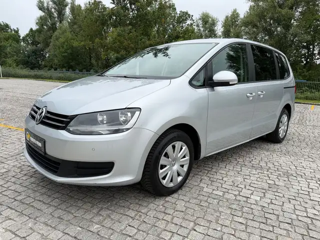 Volkswagen Sharan 2.0 TDI BMT 7-SITZER/AUTOMATIK/NAVI/AHK/PDC