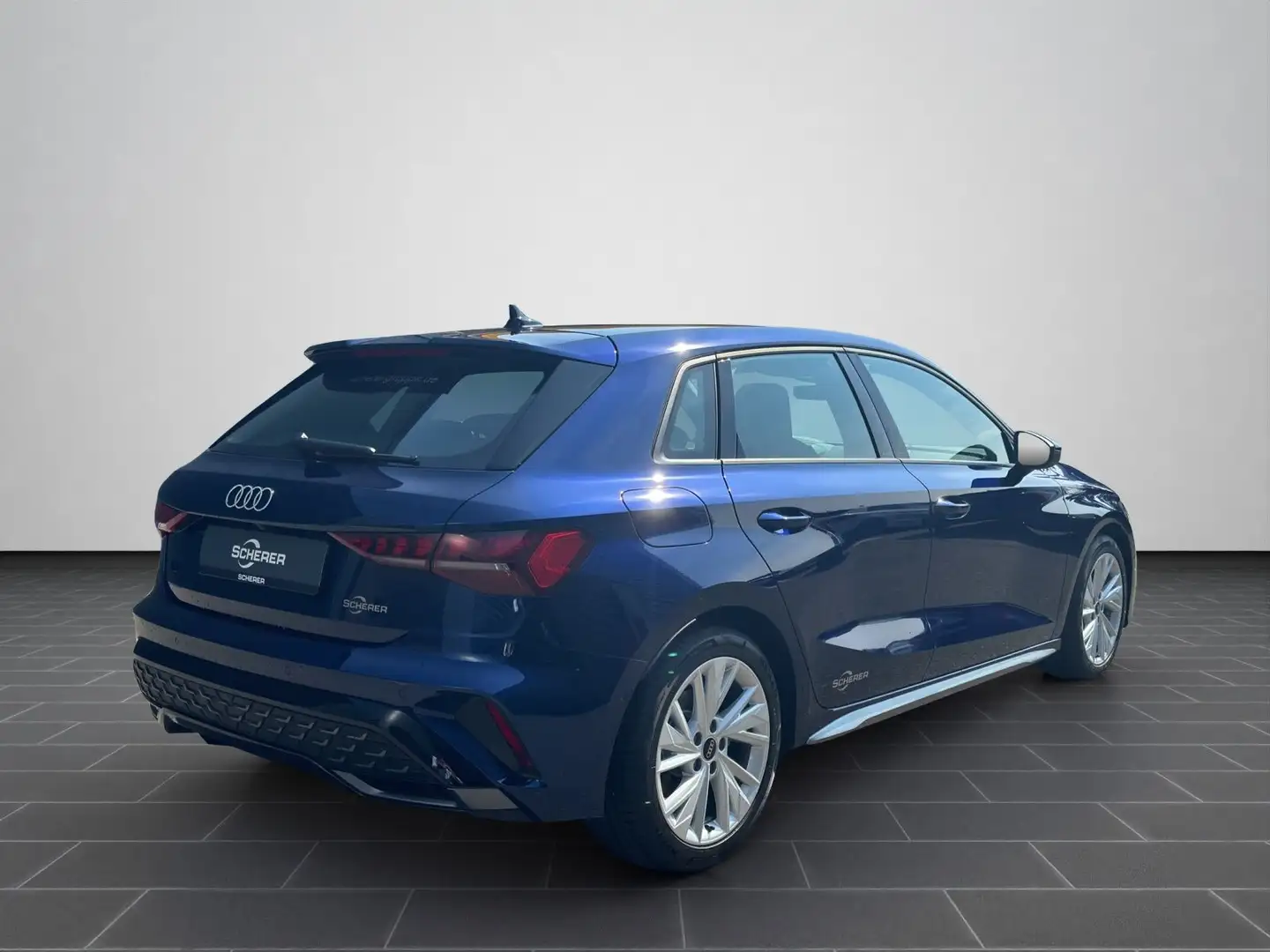 Audi A3 S line 35 TFSI 110 kW S tronic Blau - 2