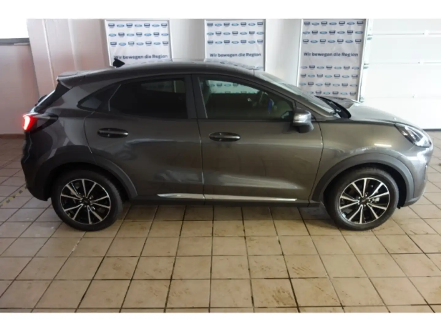 Ford Puma 1.0 EcoBoost Mild Hybrid EU6d-T Titanium Grau - 2