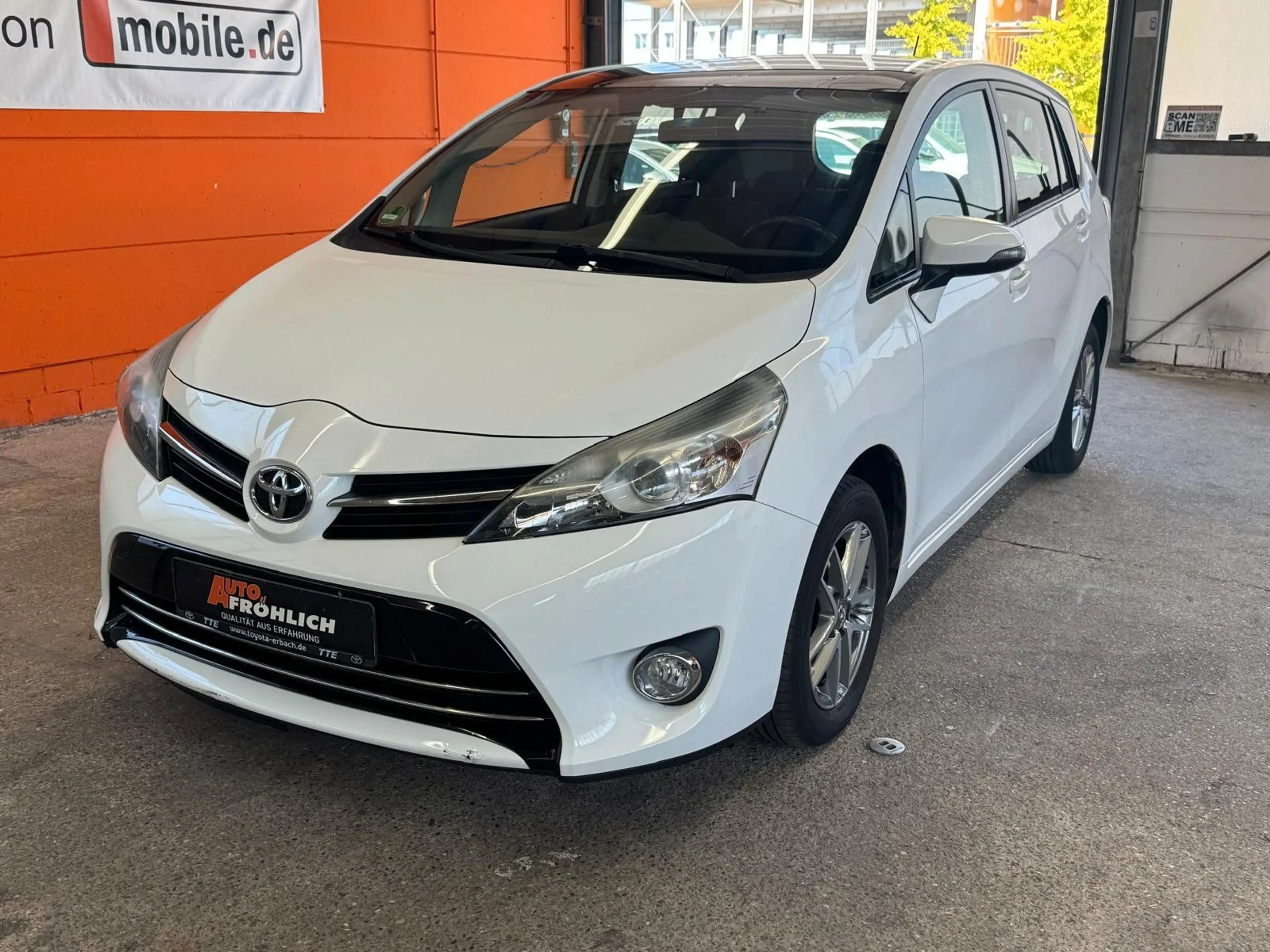 Toyota Verso SkyView Edition