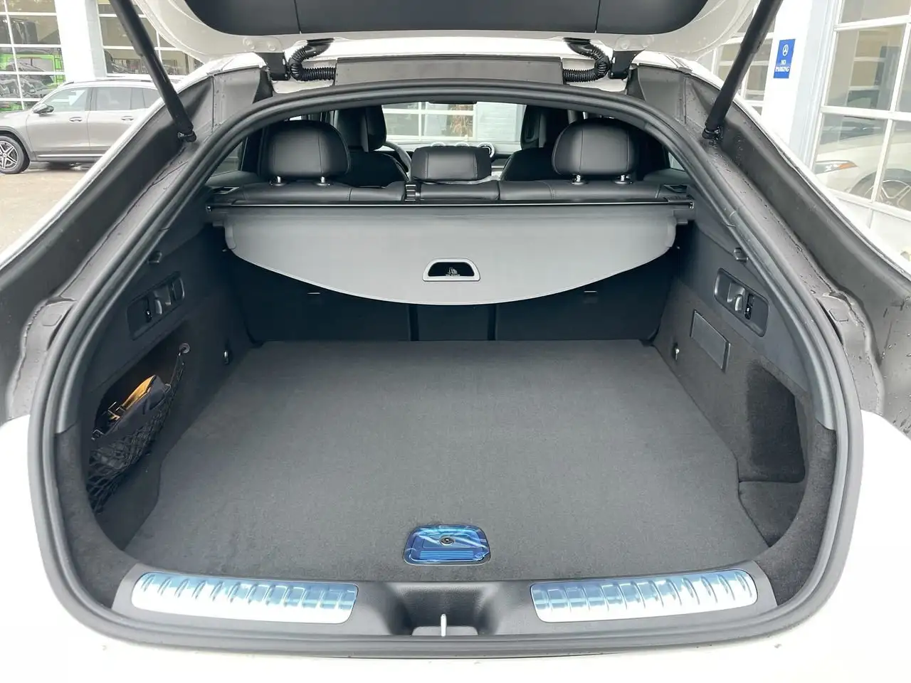 Mercedes-Benz GLC снимка Mercedes-Benz GLC