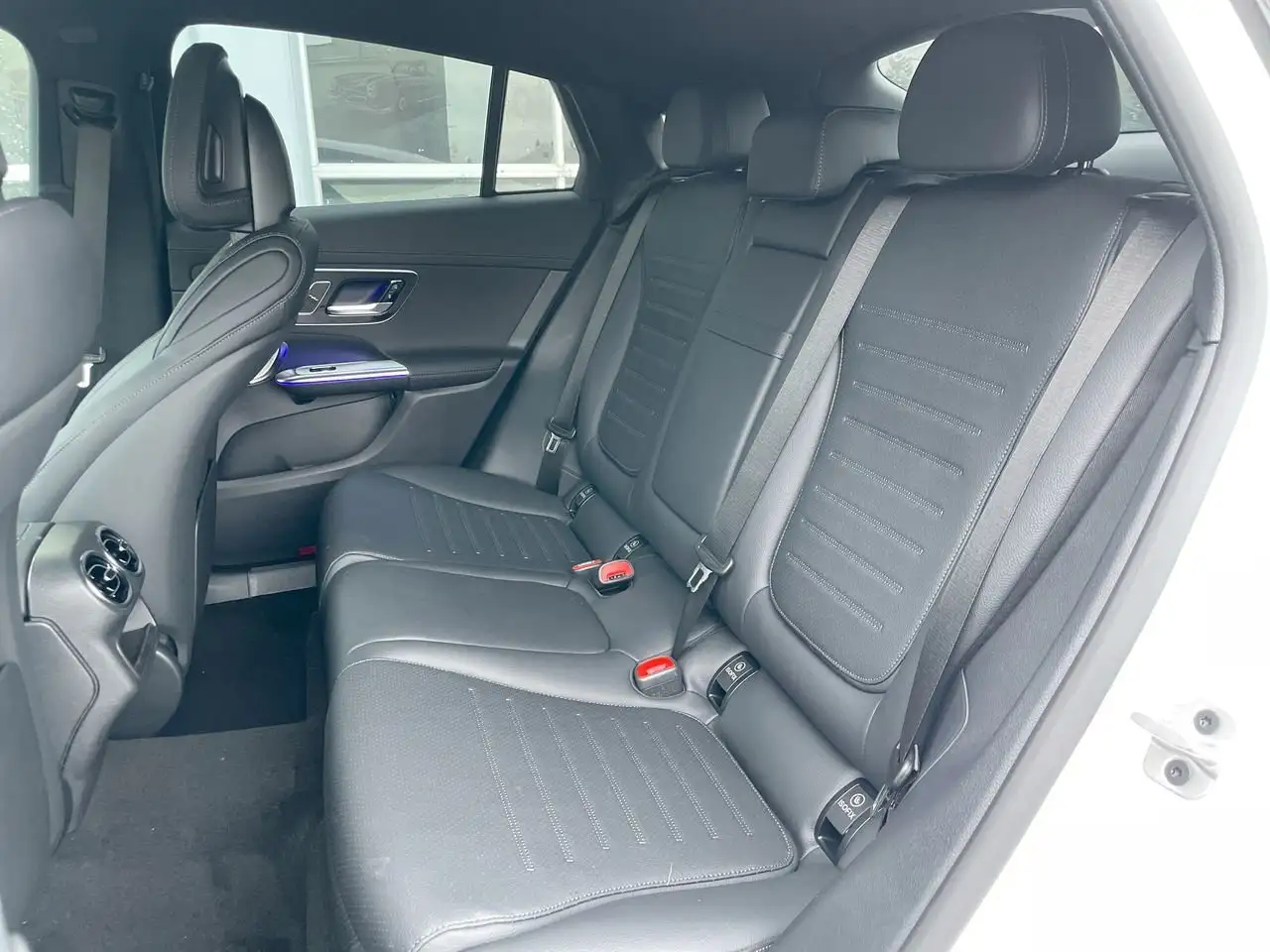 Mercedes-Benz GLC снимка Mercedes-Benz GLC