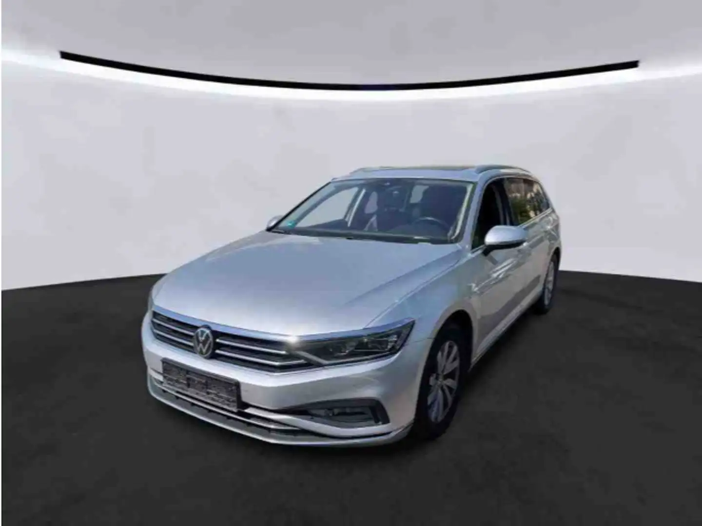 Volkswagen Passat Variant 1.5TSI Elegance LEDER DSG PANO LE Silber - 2