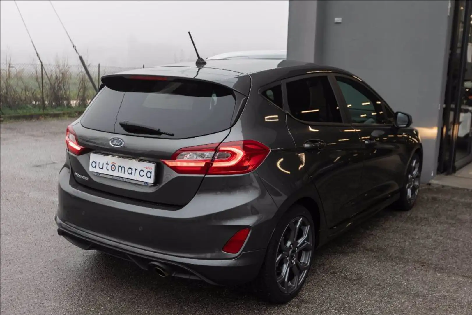 Ford Fiesta 5p 1.0 ecoboost ST-Line 100cv Gris - 2