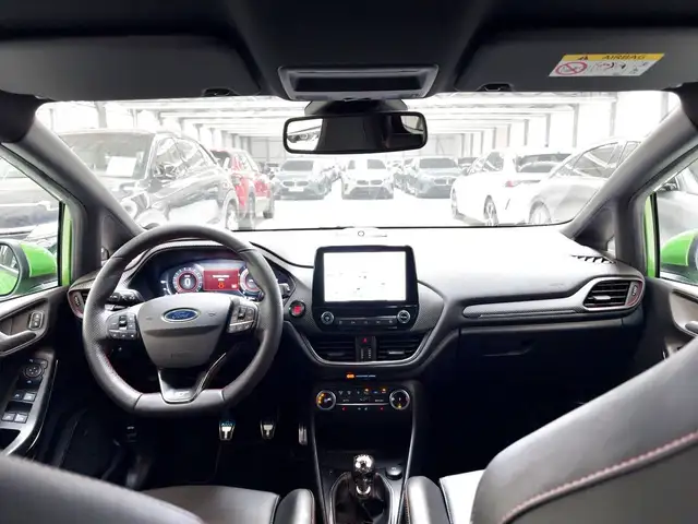 Ford Fiesta view 9