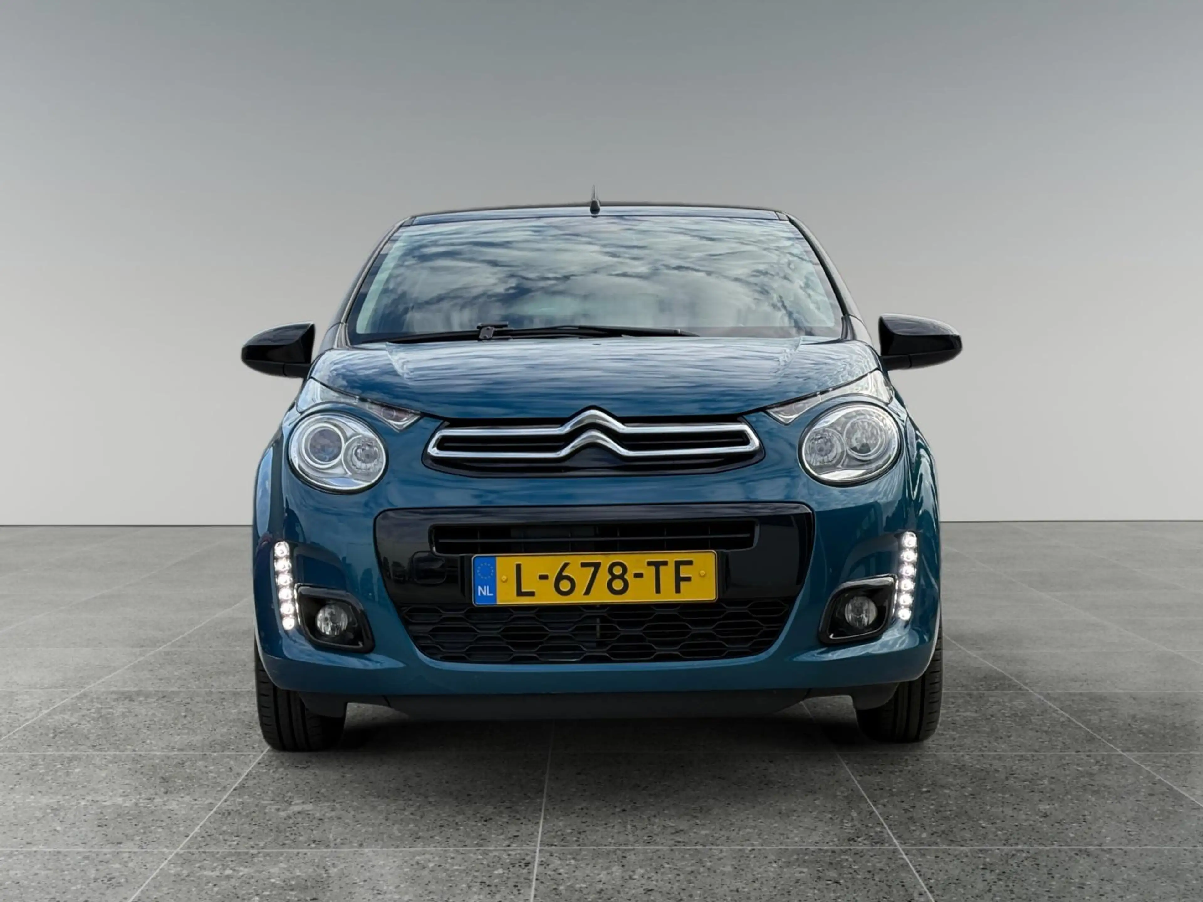 Citroen C1 Airscape Shine 1.0 e-VTi 72pk | CABRIODAK ZWART | — photo 2