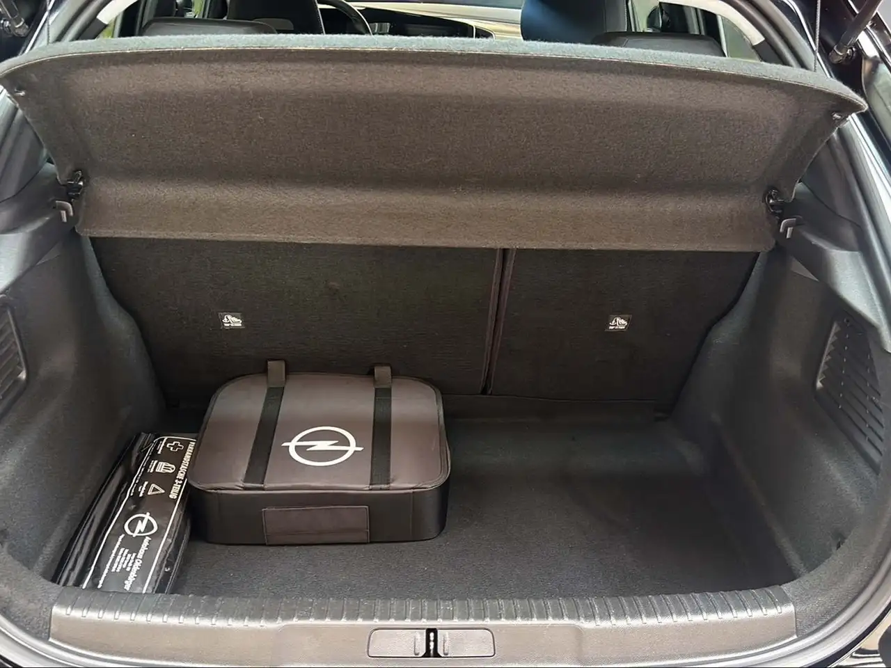 Opel Mokka-E Edition inkl. Allwetter / Kamera / Sitzheizung 8