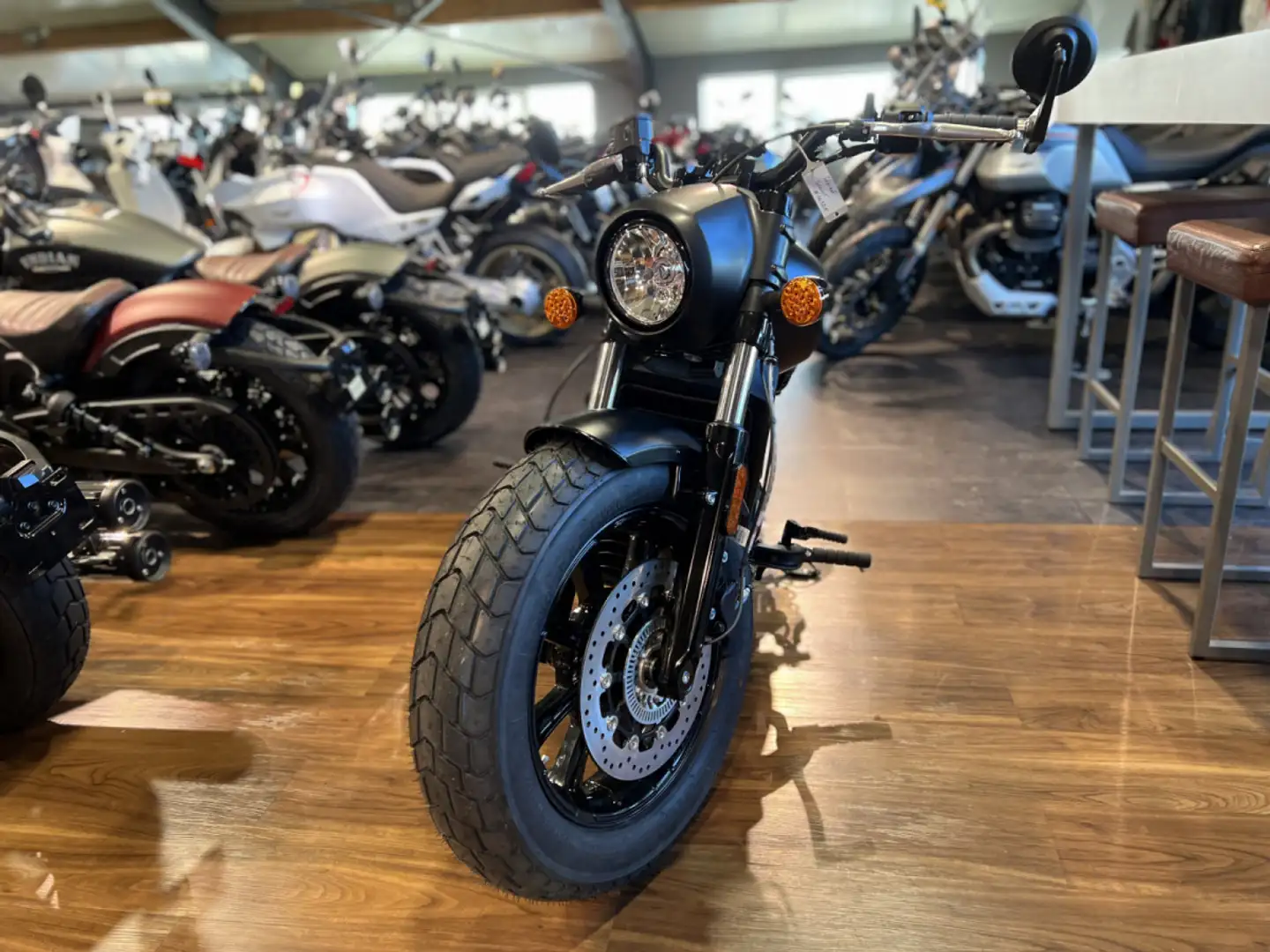 Indian Scout Bobber 1200cc / 100cv Black Smoke selle 288090-05 Noir - 2