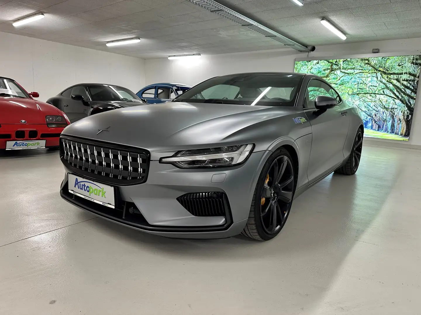 Polestar 1 Polestar1 Šedá - 1