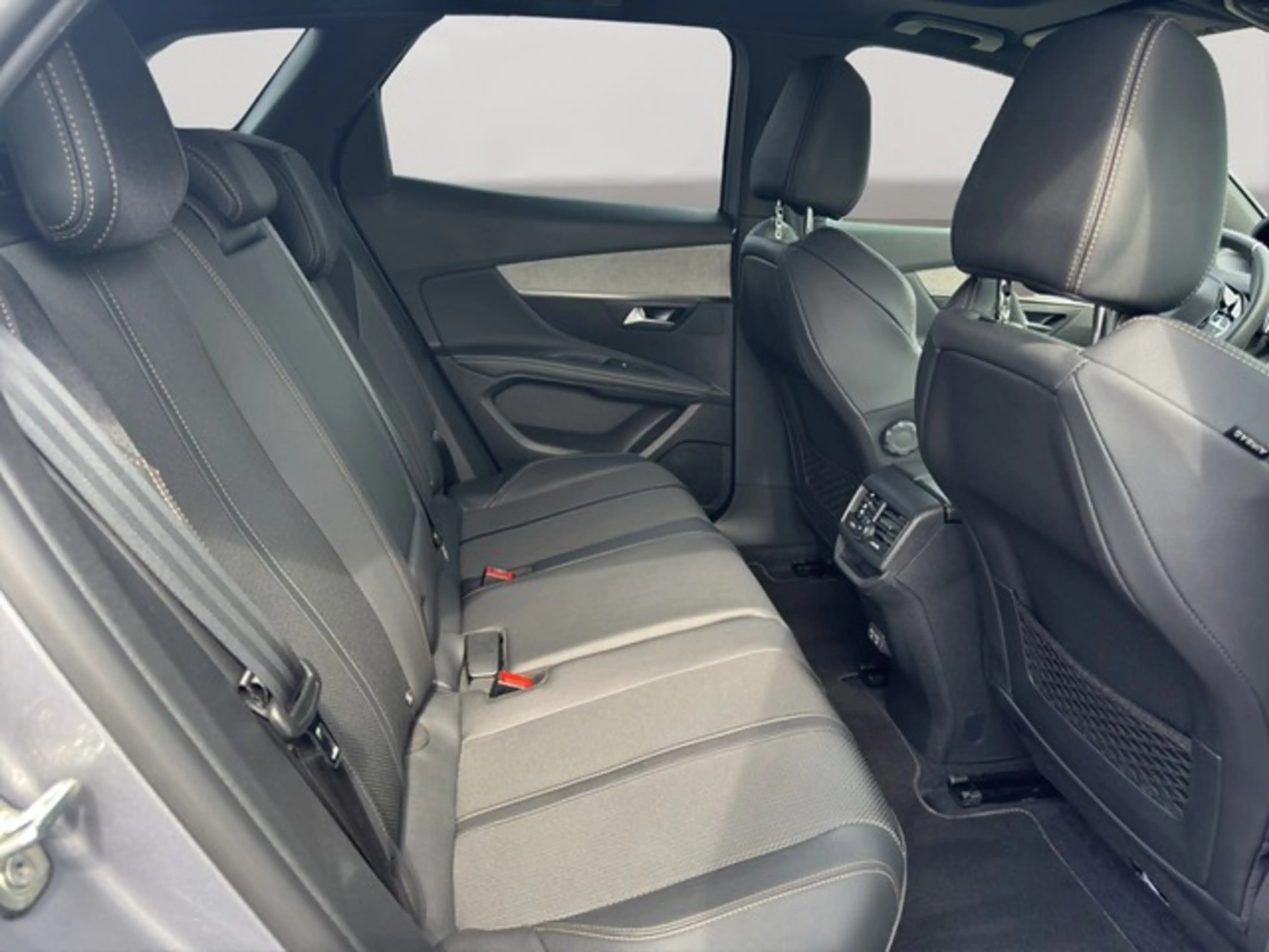 Peugeot 3008 GT PT 130 EAT8 +PANO+ACC+SHZ+LED+KAMERA+ — photo 13