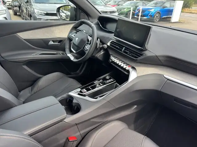 Peugeot 3008 view 10