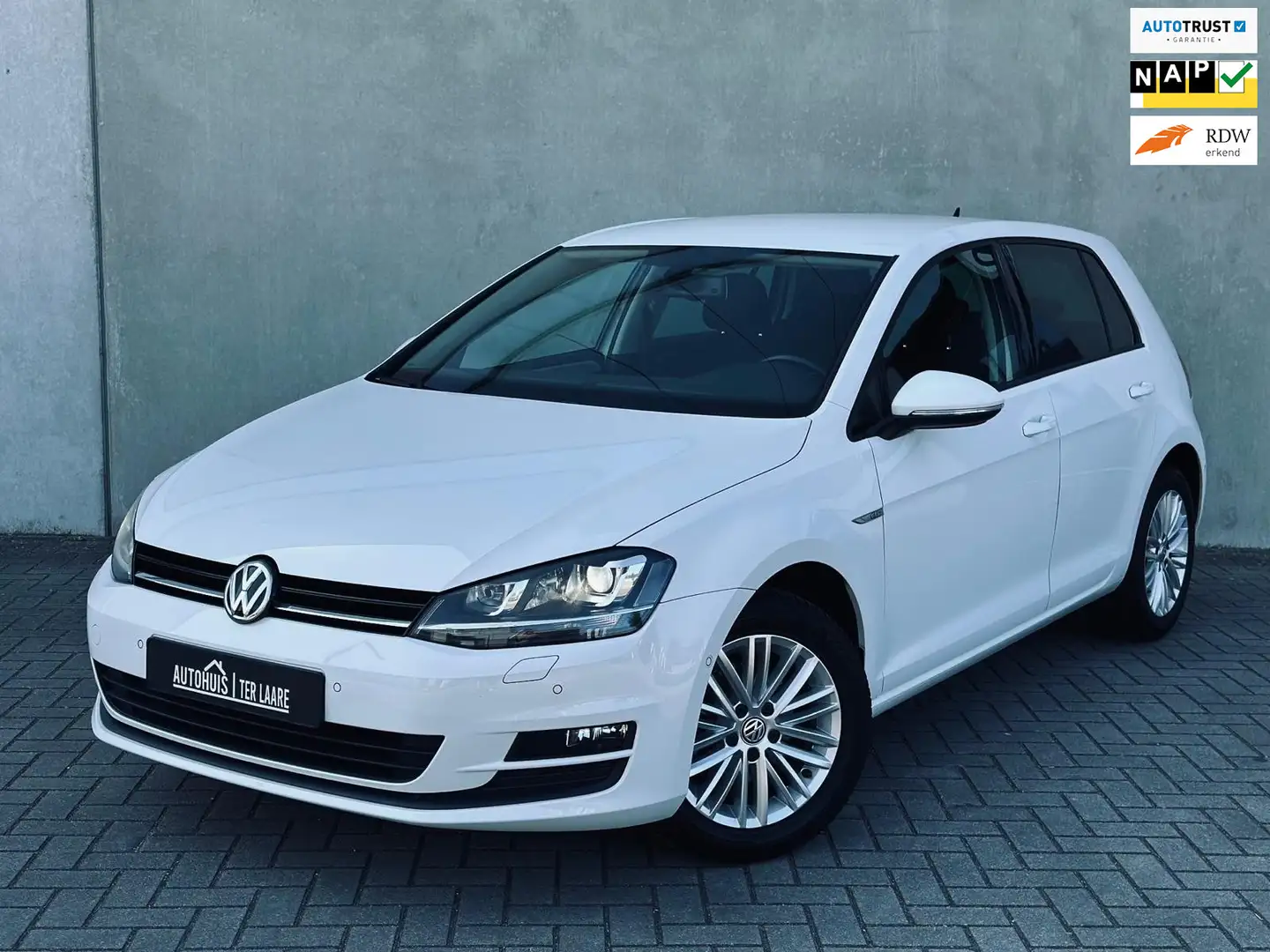 Volkswagen Golf 1.2 TSI Xenon Cruise Clima 16'' Stoelverwarming Weiß - 1