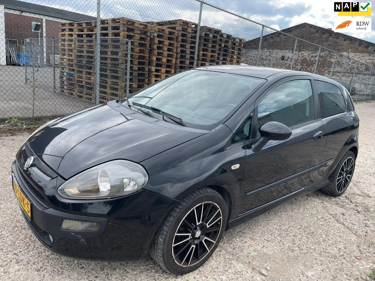 Fiat Punto Evo 1.4-16V Multiair Racing Negro - 1