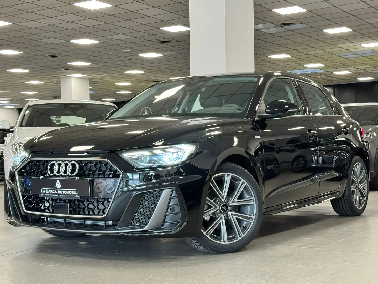 Audi A1 Sportback 30 Tfsi S Line Edition Schwarz - 1