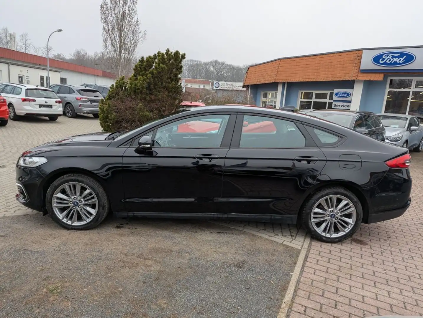 Ford Mondeo 2.0 EcoBlue Trend Schwarz - 2