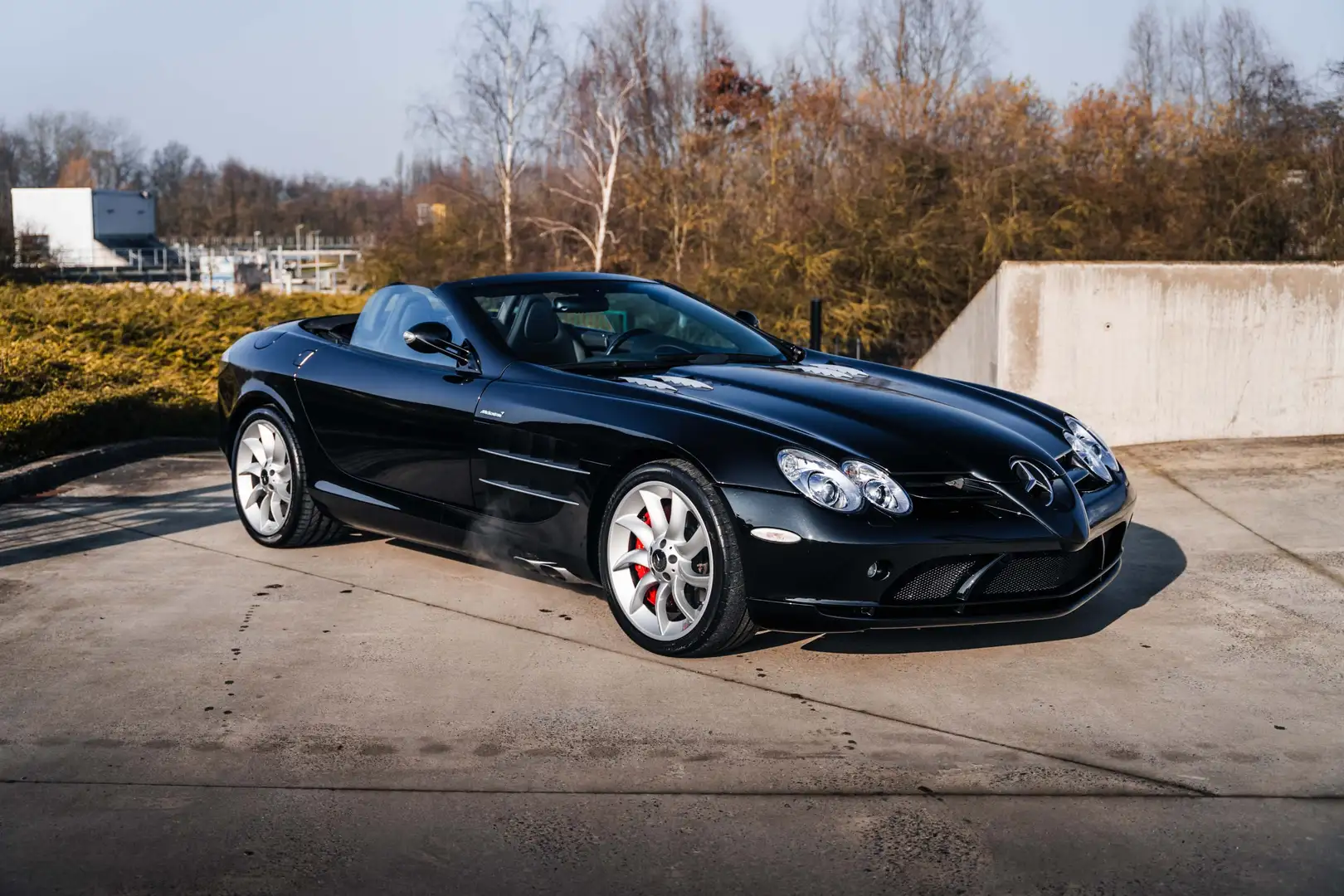 Mercedes-Benz SLR McLaren Roadster / Carbon / Service History Чёрный - 1