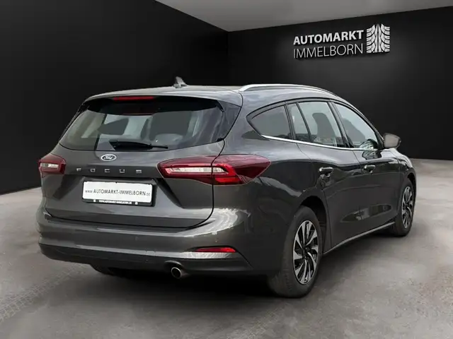 Ford Focus view 7