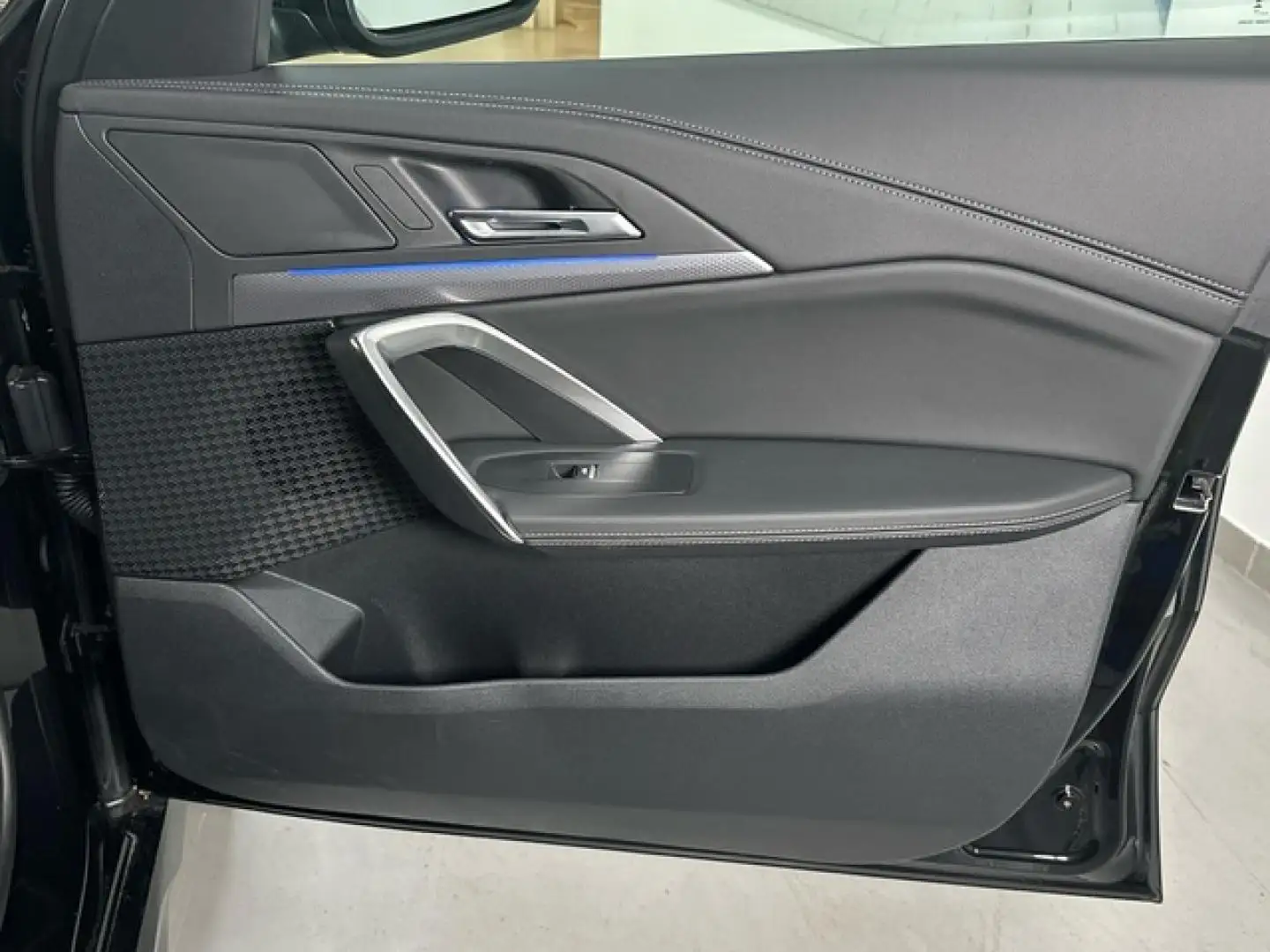 BMW X1 sDrive 20dA Zwart - 2