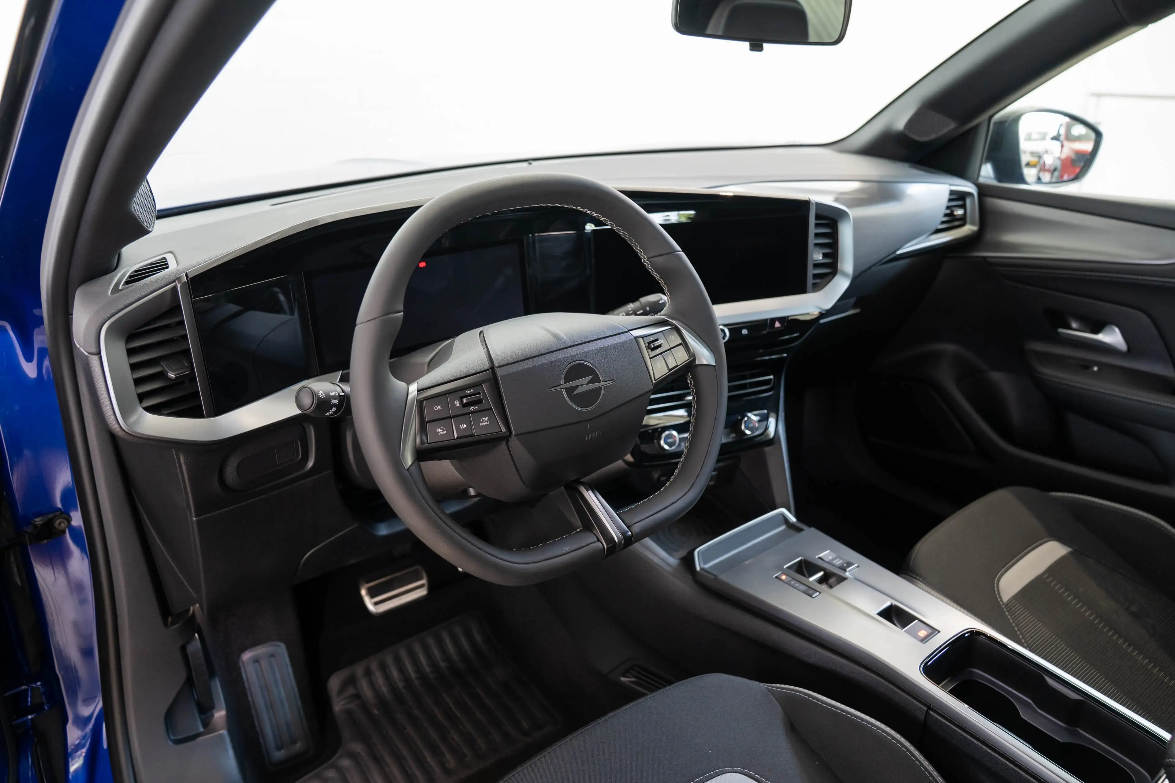 Opel Mokka-E Electric GS 54 kWh | SOH 96% | Matrix LED | Naviga — photo 15