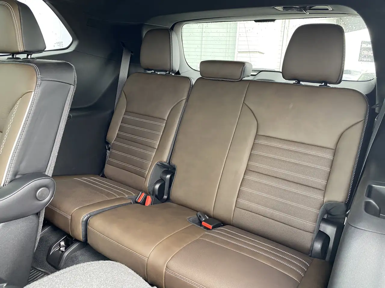 GMC Acadia снимка GMC Acadia