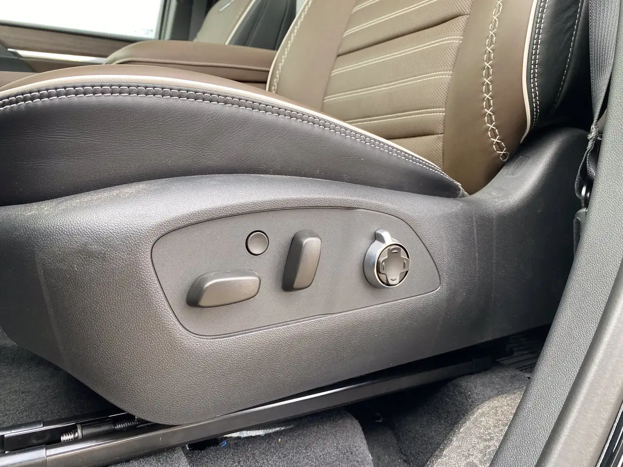 GMC Acadia снимка GMC Acadia